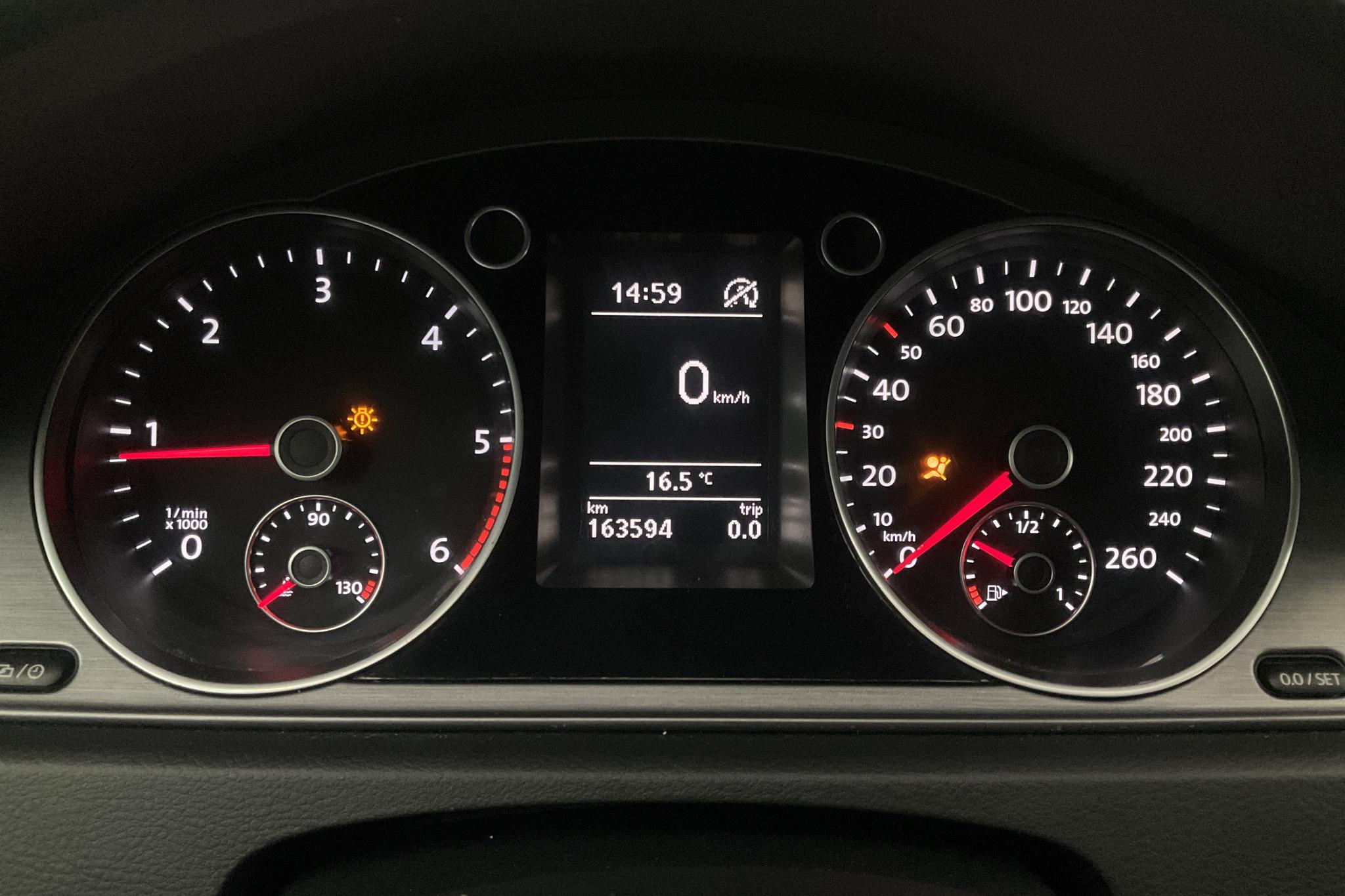 VW Passat 2.0 TDI BlueMotion Technology Variant (177hk) - 163 600 km - Automatic - white - 2013