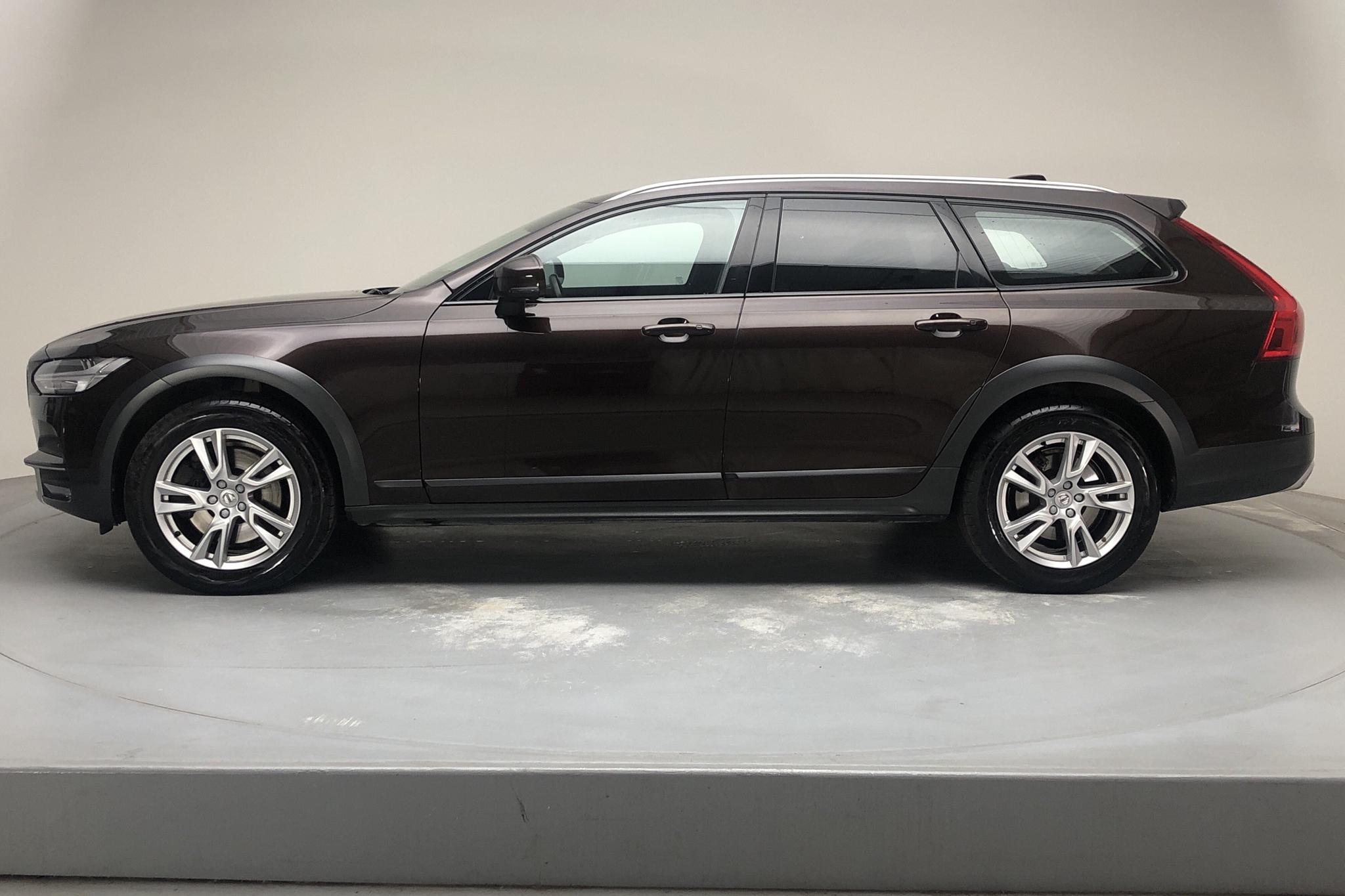 Volvo V90 D4 Cross Country AWD (190hk) - 14 137 mil - Automat - Dark Brown - 2019