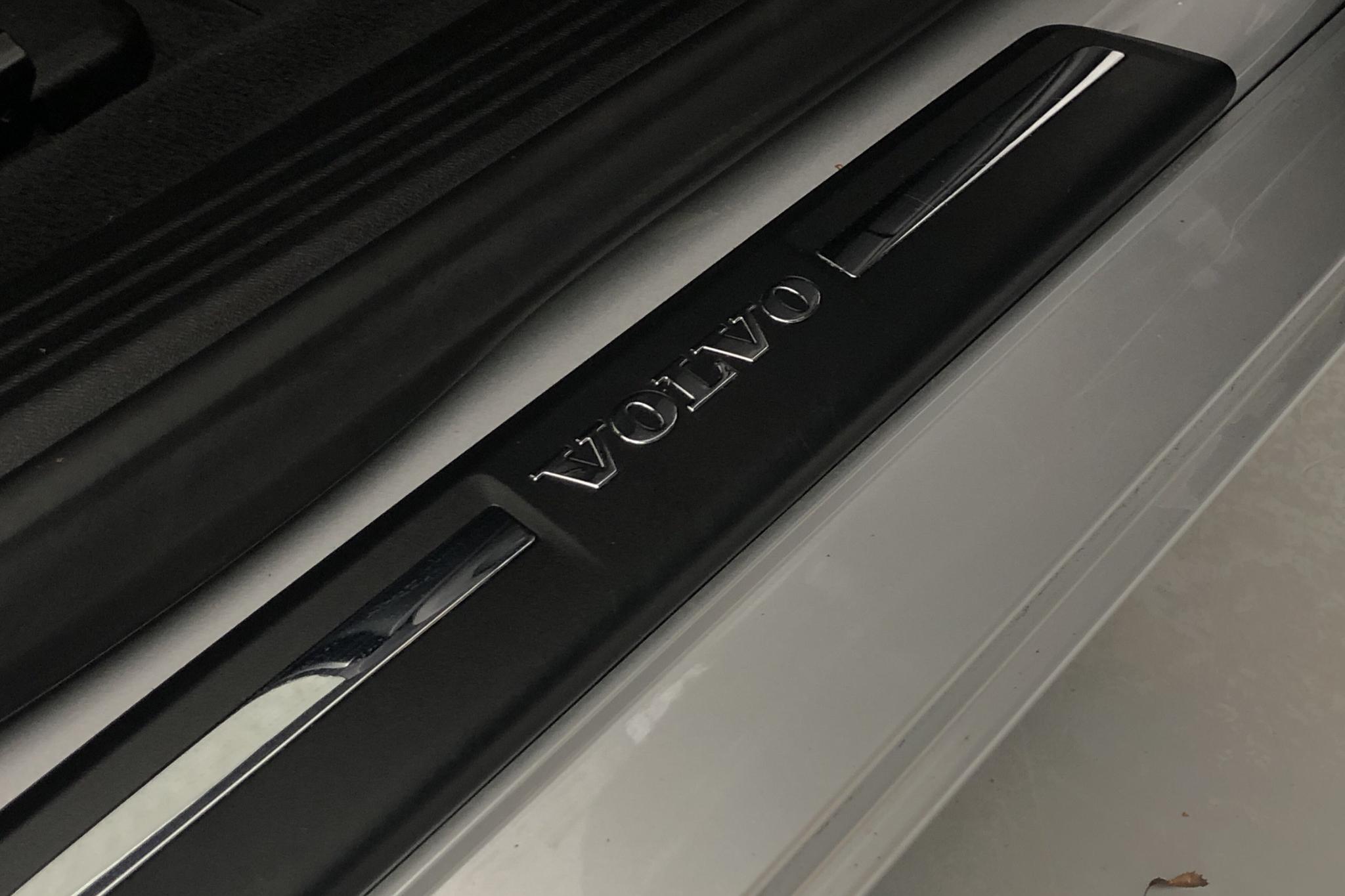 Volvo V40 D2 (115hk) - 7 870 mil - Manuell - silver - 2015