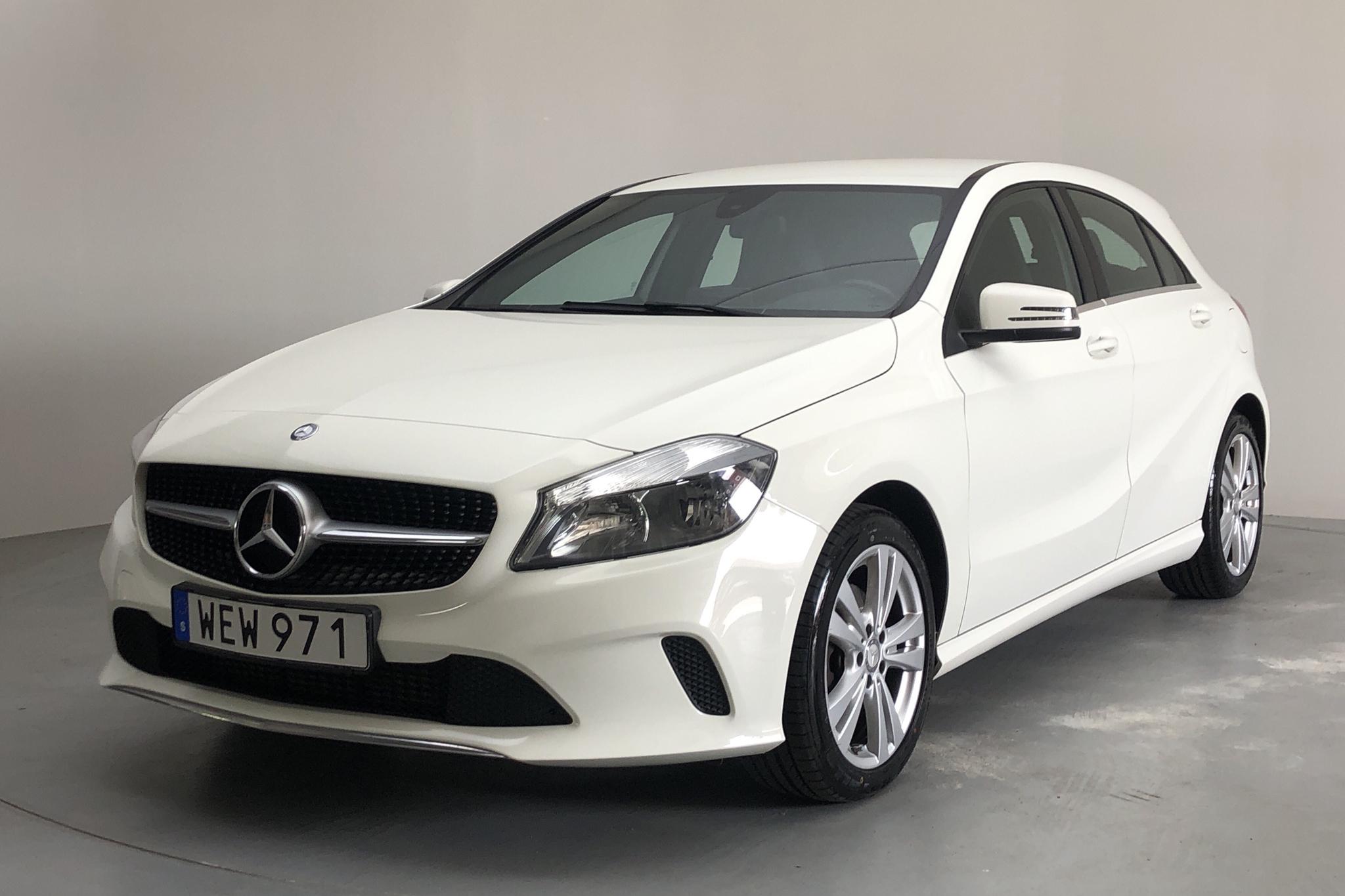 Mercedes A 180 5dr W176 (122hk) - 132 180 km - Manual - white - 2017