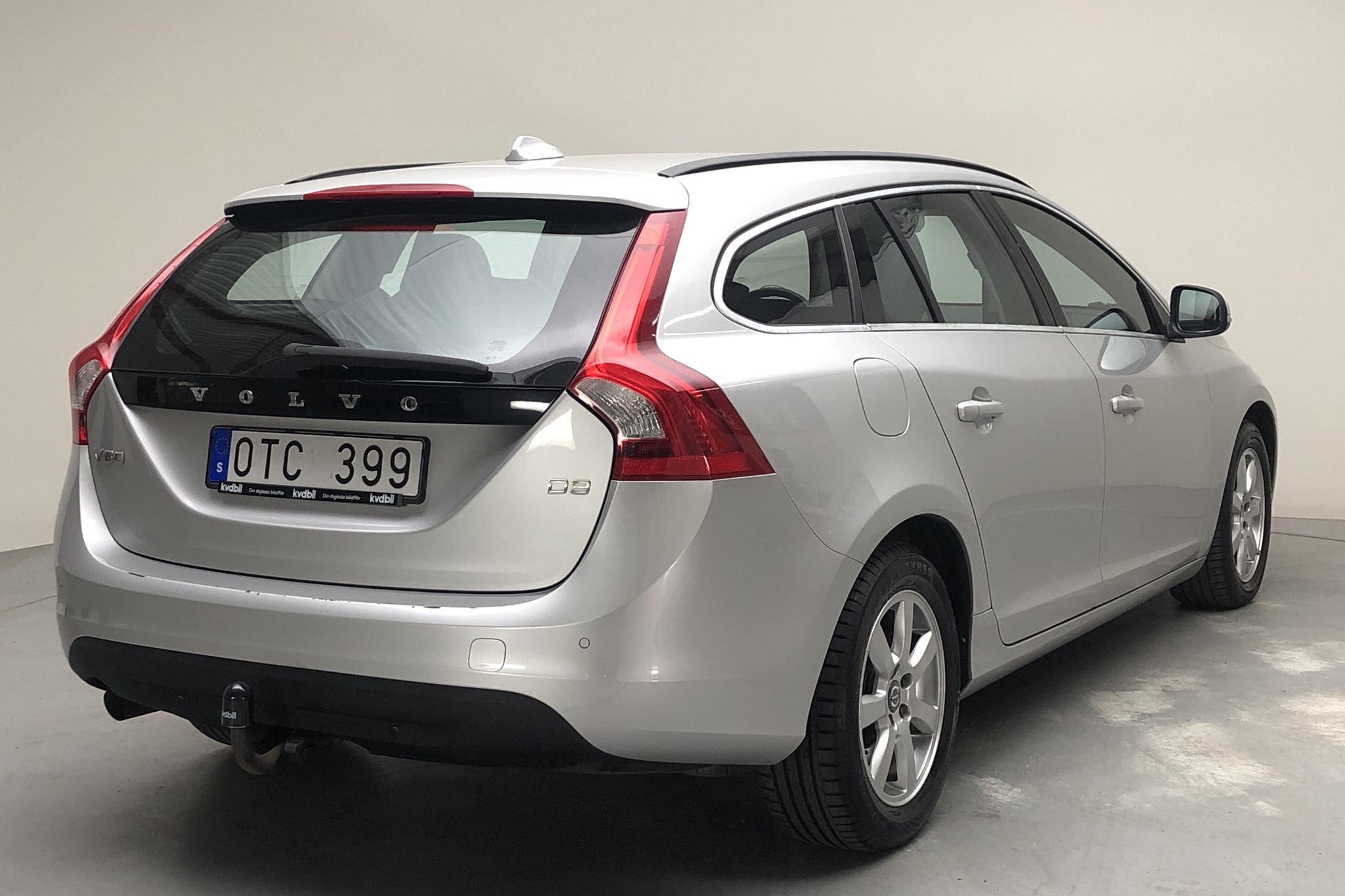 Volvo V60 D3 (163hk) - 18 948 mil - Automat - Light Grey - 2011