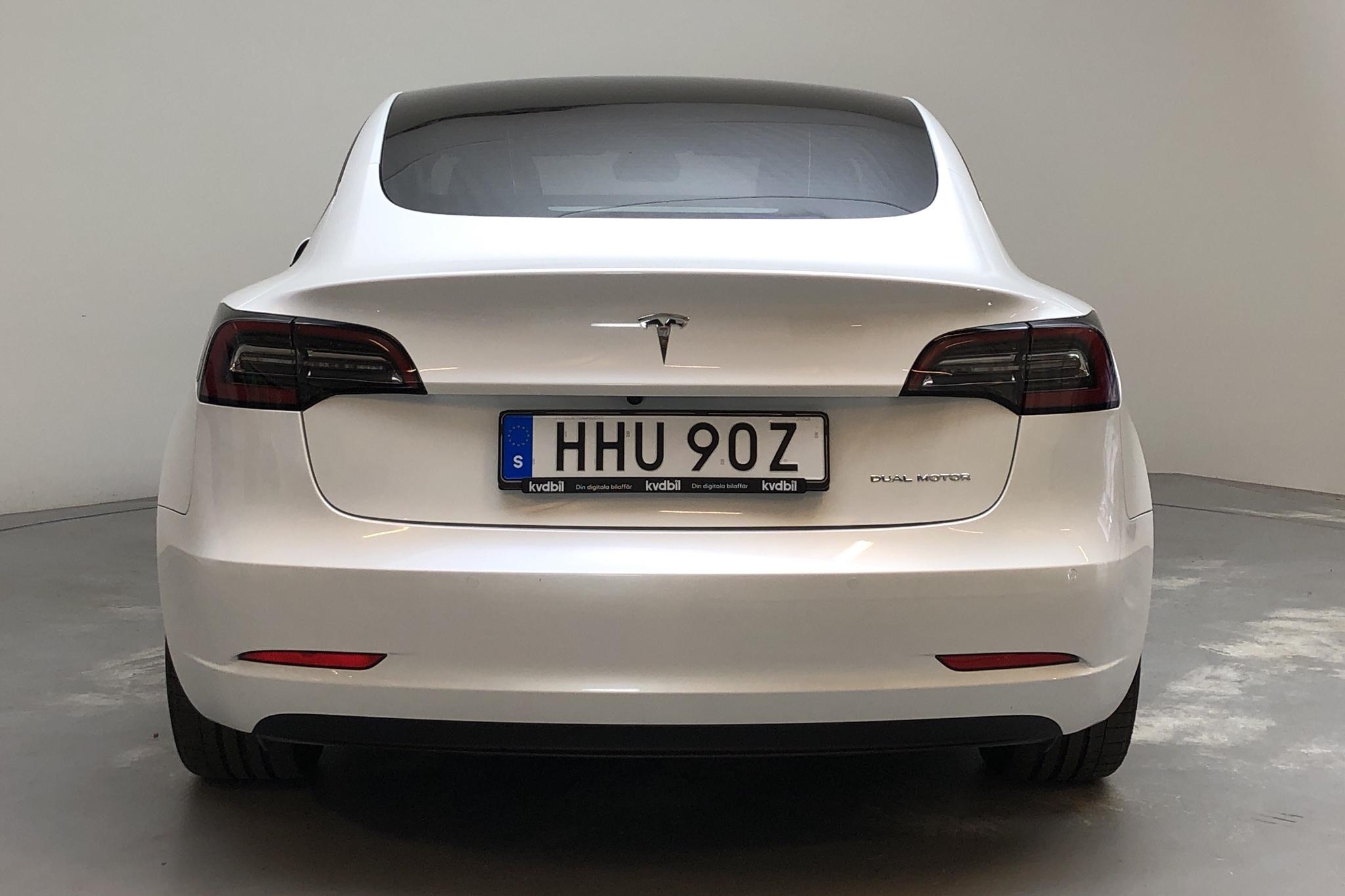 Tesla Model 3 Long Range Dual Motor AWD - 2 339 mil - Automat - vit - 2021
