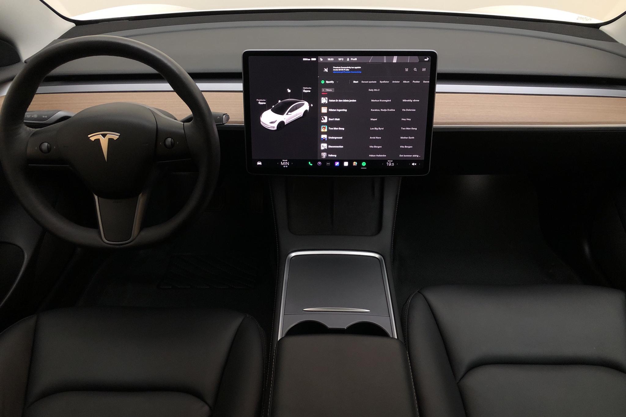 Tesla Model 3 Long Range Dual Motor AWD - 23 390 km - Automatic - white - 2021