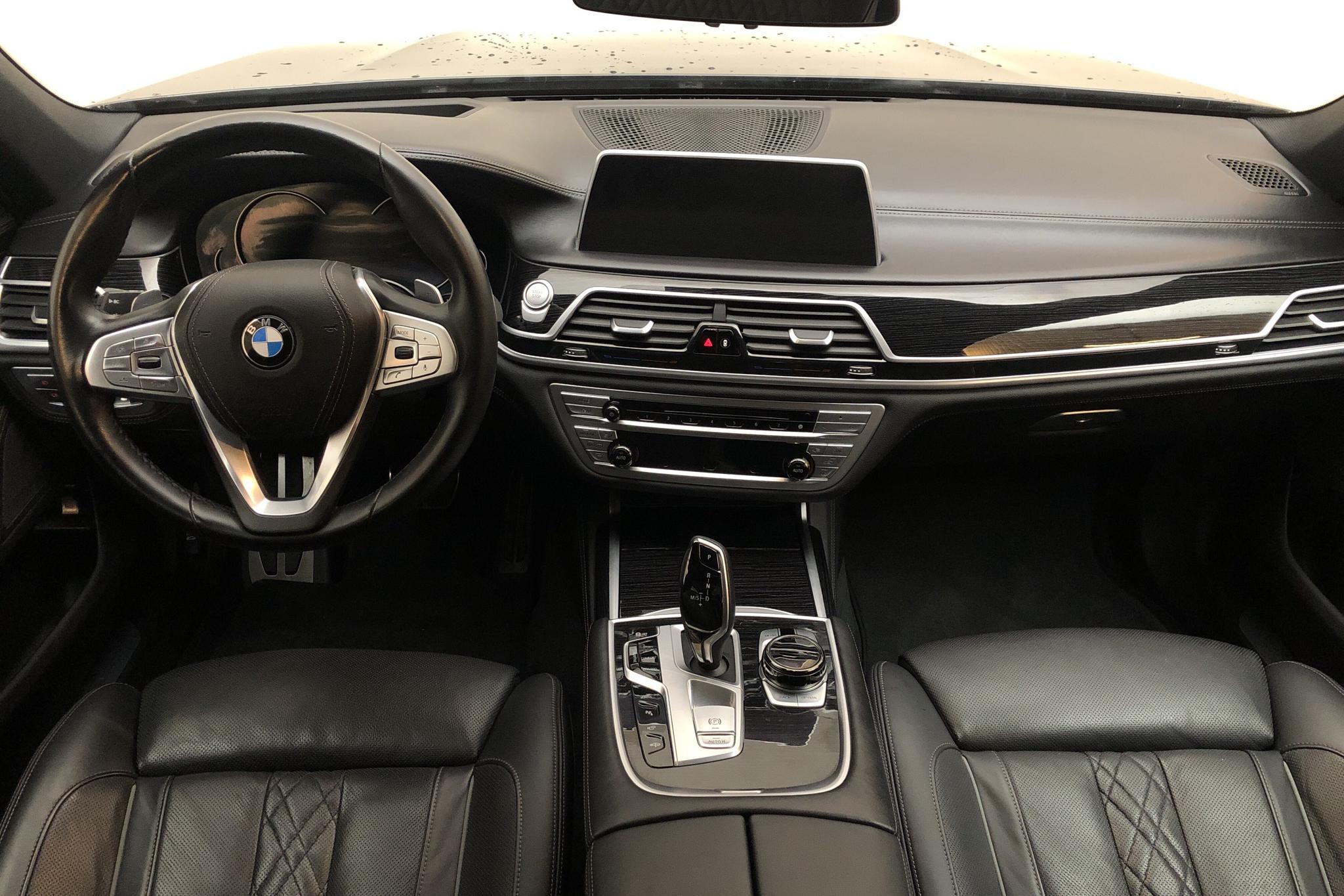 BMW 740Le iPerformance xDrive Sedan, G11 (326hk) - 66 350 km - Automatic - gray - 2019