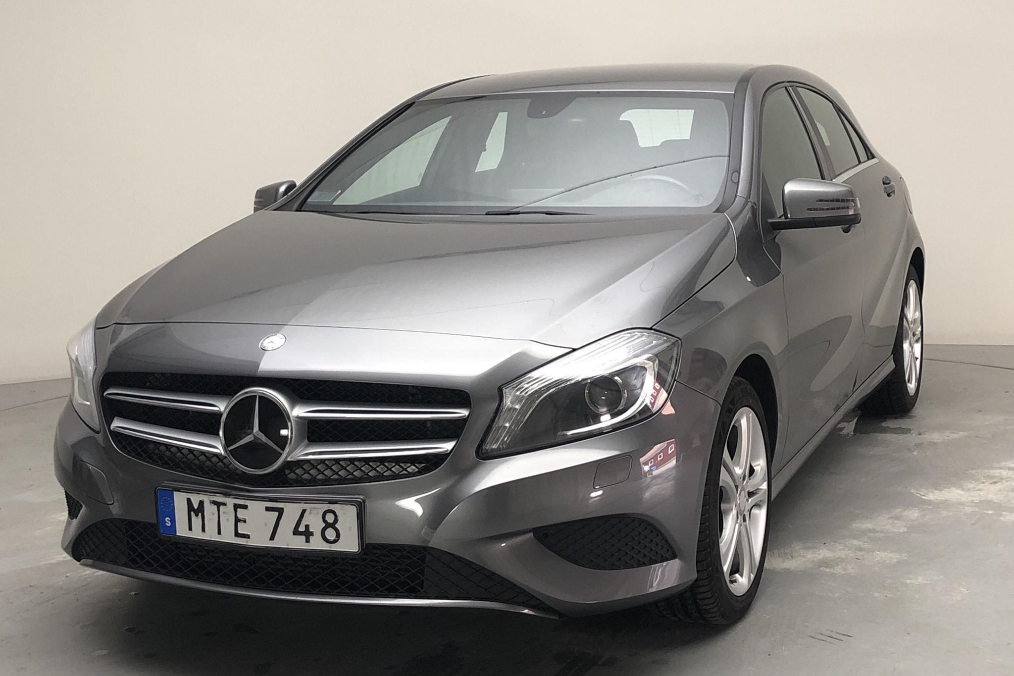 Mercedes A 180 5dr W176 (122hk) - 80 320 km - Manual - Dark Grey - 2015