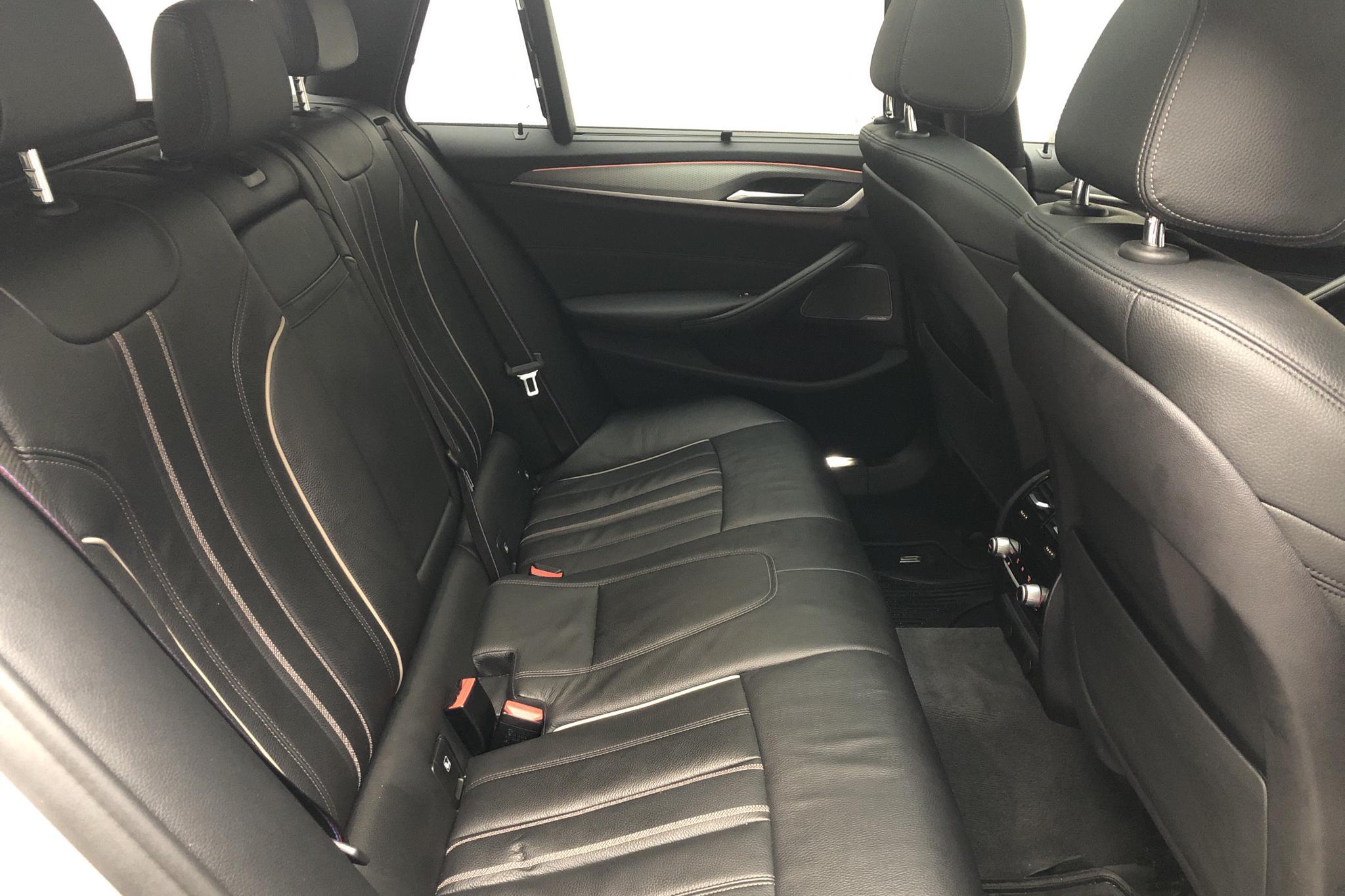 BMW 540d xDrive Touring, G31 (320hk) - 125 010 km - Automatic - Light Grey - 2019
