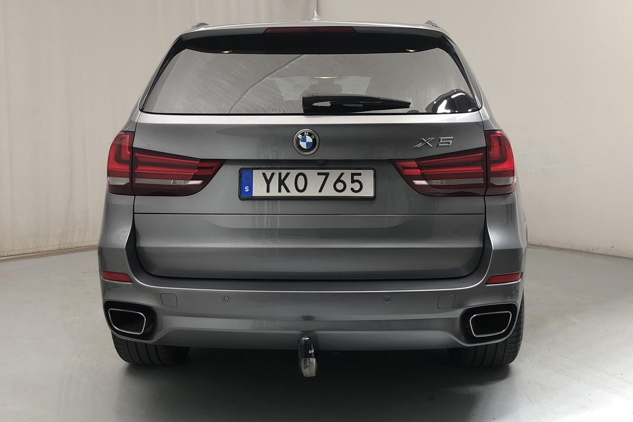 BMW X5 xDrive40d, F15 (313hk) - 87 710 km - Automatic - gray - 2017