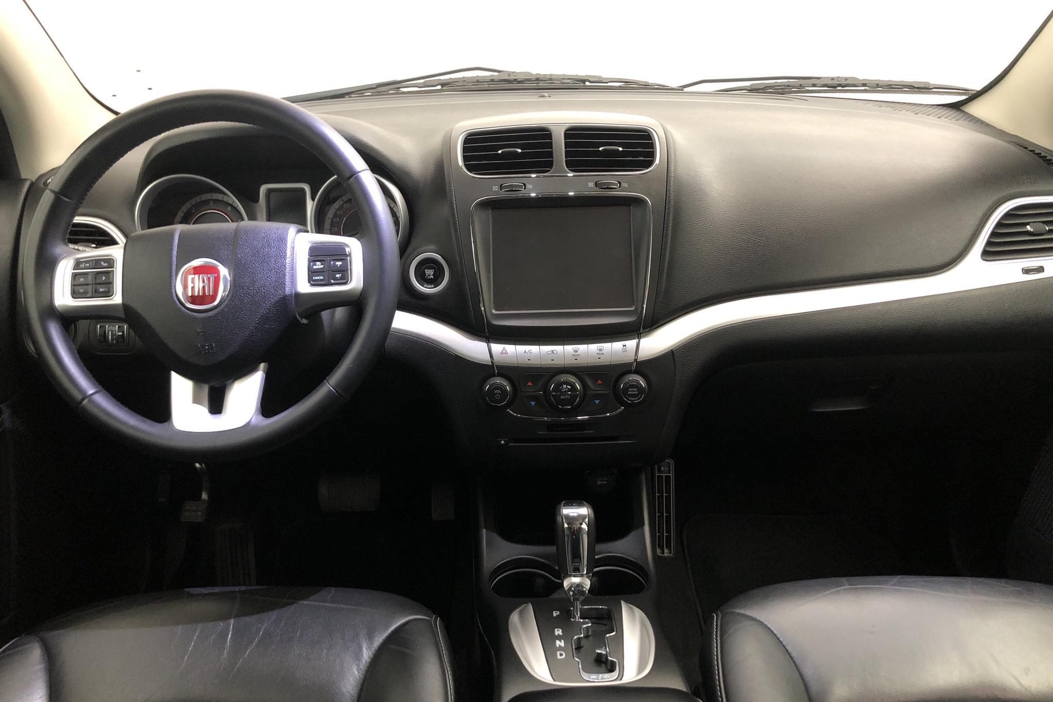 Fiat Freemont 2.0 Multijet AWD (170hk) - 4 748 mil - Automat - svart - 2015