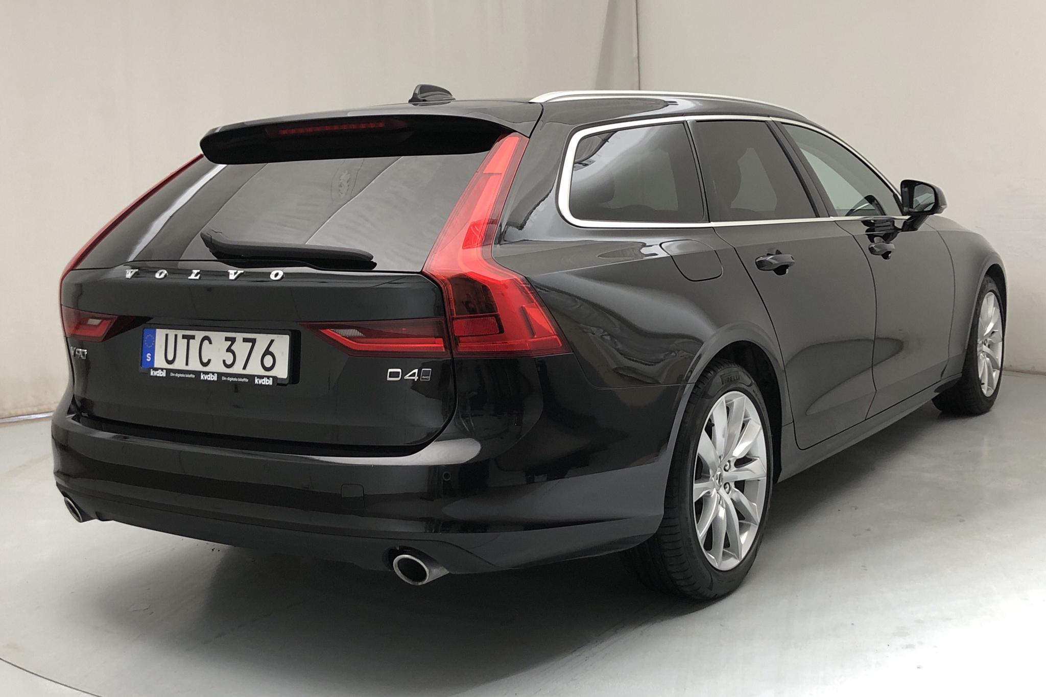Volvo V90 D4 AWD (190hk) - 39 900 km - Automatic - black - 2019
