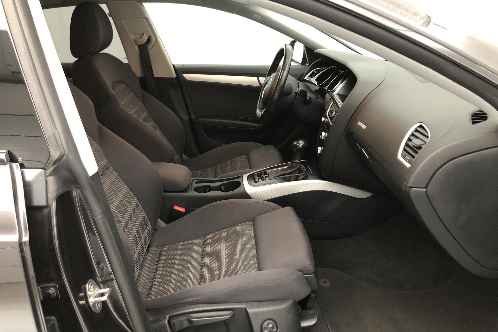 Audi A5 2.0 TDI Clean diesel Sportback quattro (190hk) - 114 550 km - Automatic - gray - 2015