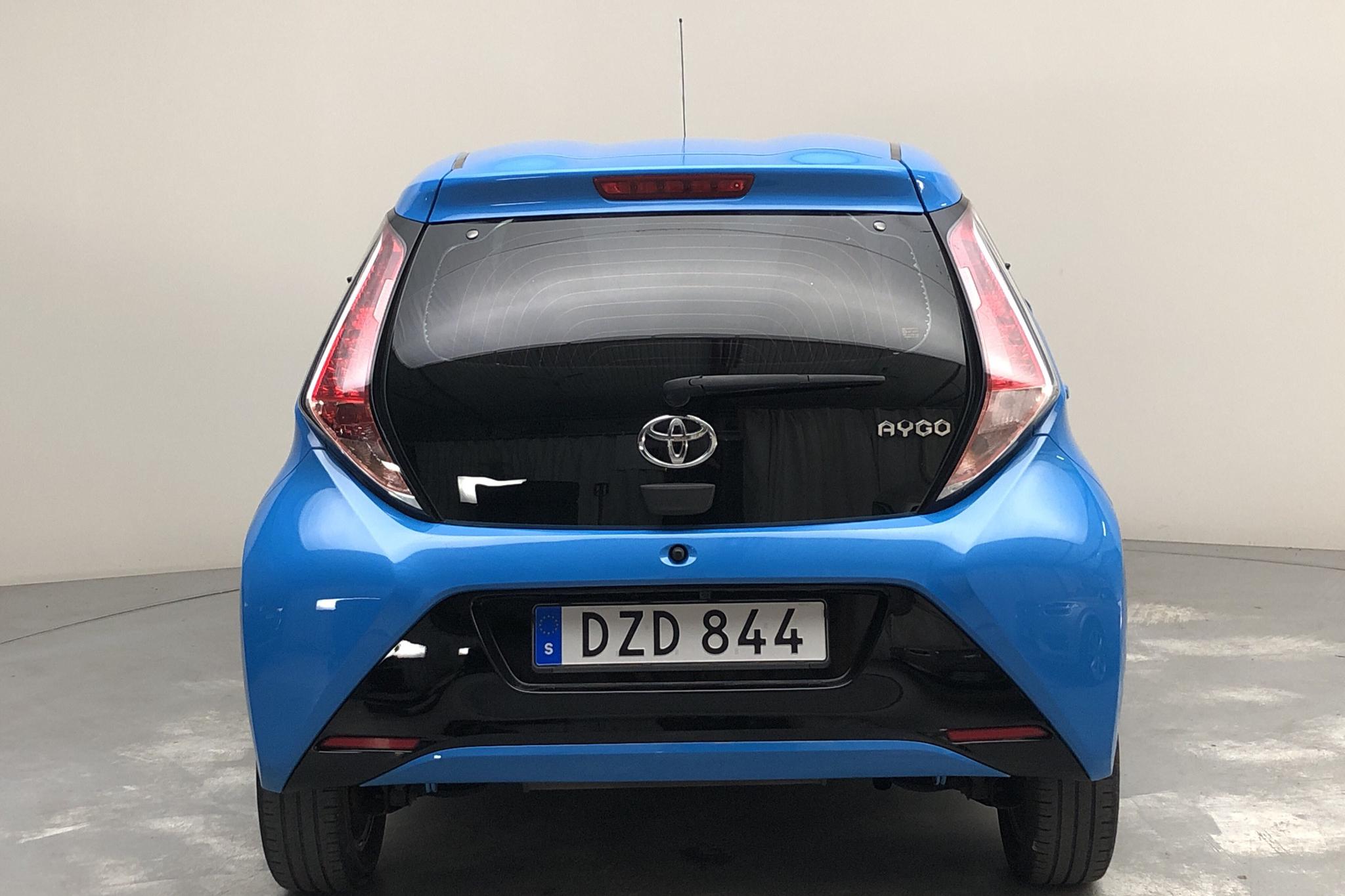 Toyota Aygo 1.0 5dr (69hk) - 8 242 mil - Manuell - blå - 2016