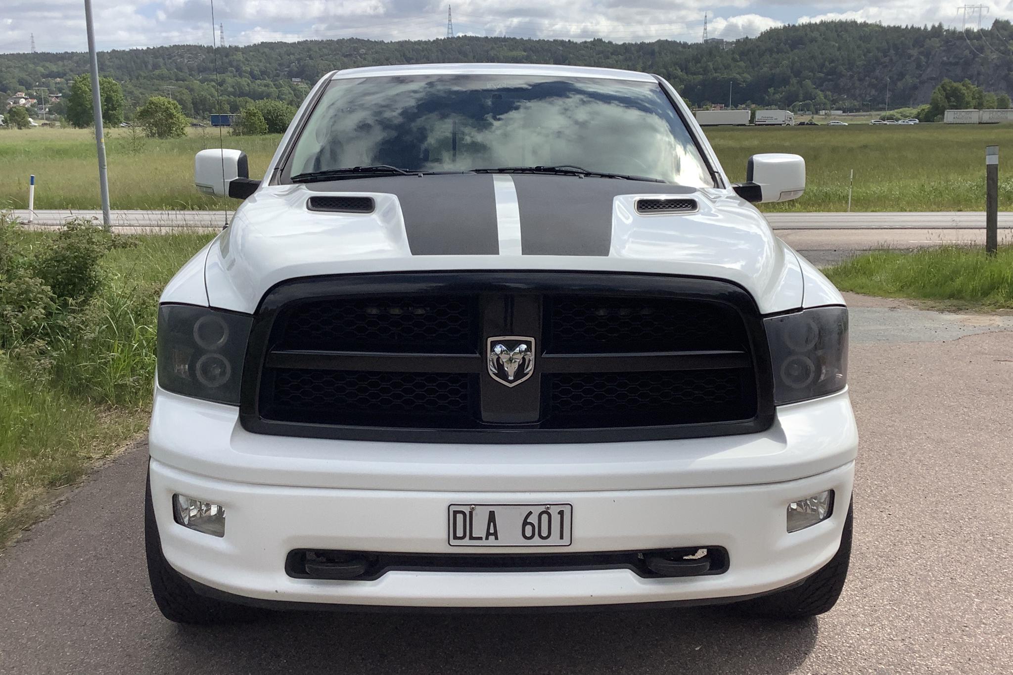 Dodge RAM 1500 5.7 (390hk) - 125 010 km - Automatic - white - 2012