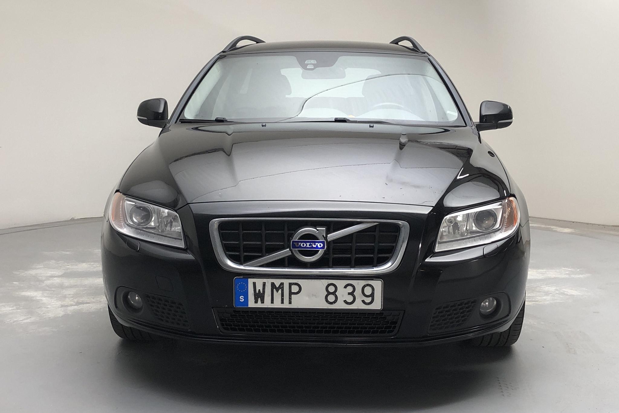 Volvo V70 II D3 (136hk) - 20 650 mil - Manuell - svart - 2013