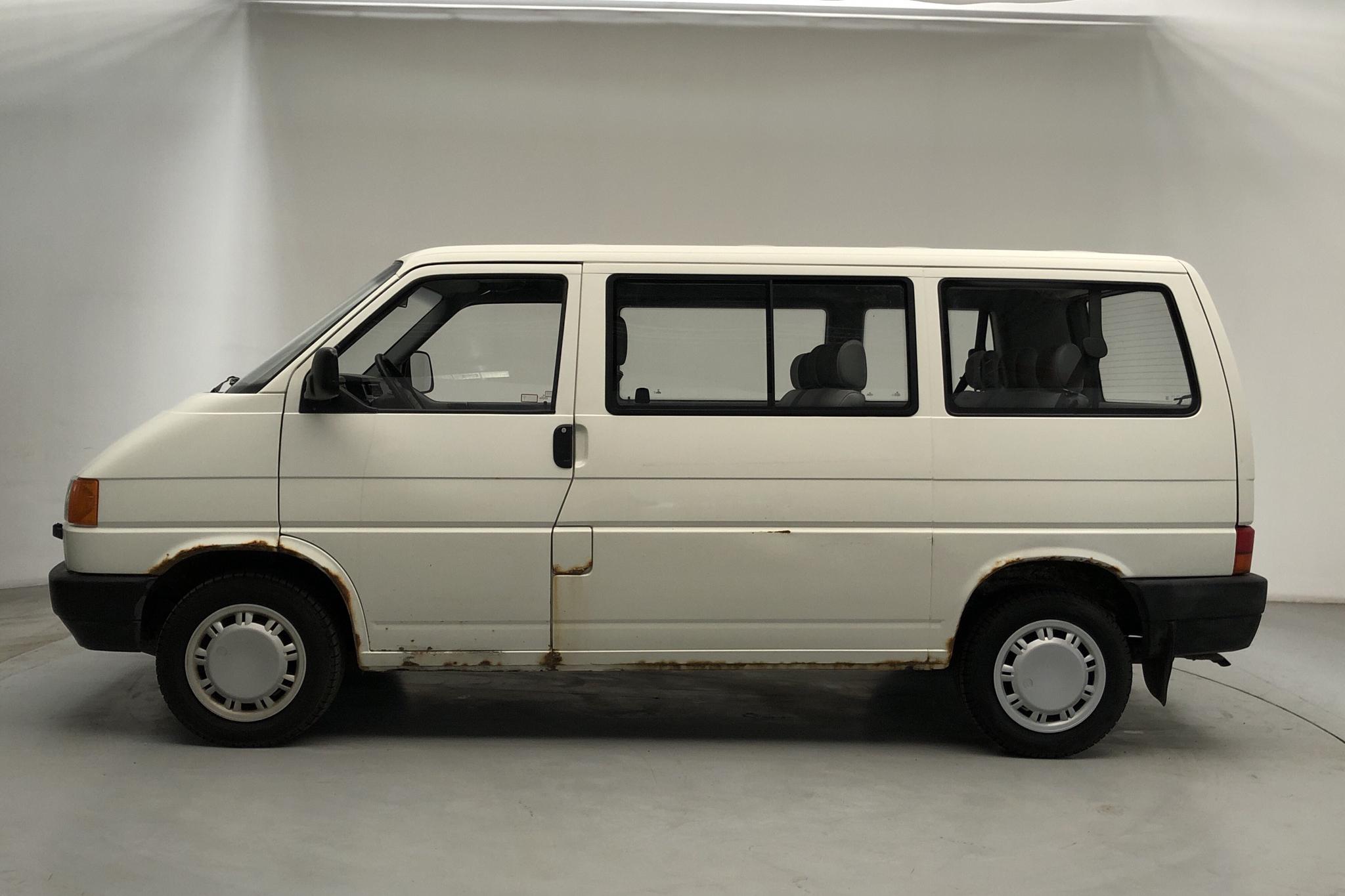 VW Transporter T4 2.5 (110hk) - 201 660 km - Manual - white - 1996