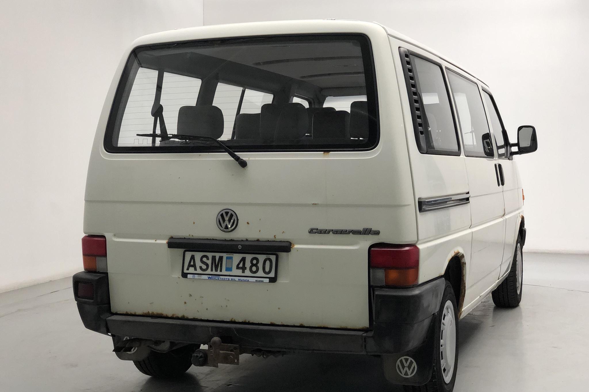 VW Transporter T4 2.5 (110hk) - 20 166 mil - Manuell - vit - 1996