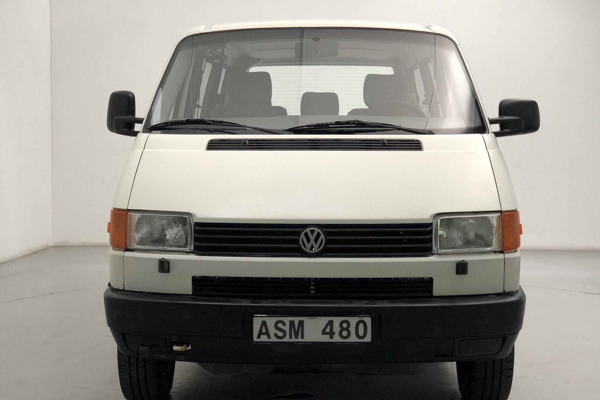 VW Transporter T4 2.5 (110hk) - 20 166 mil - Manuell - vit - 1996