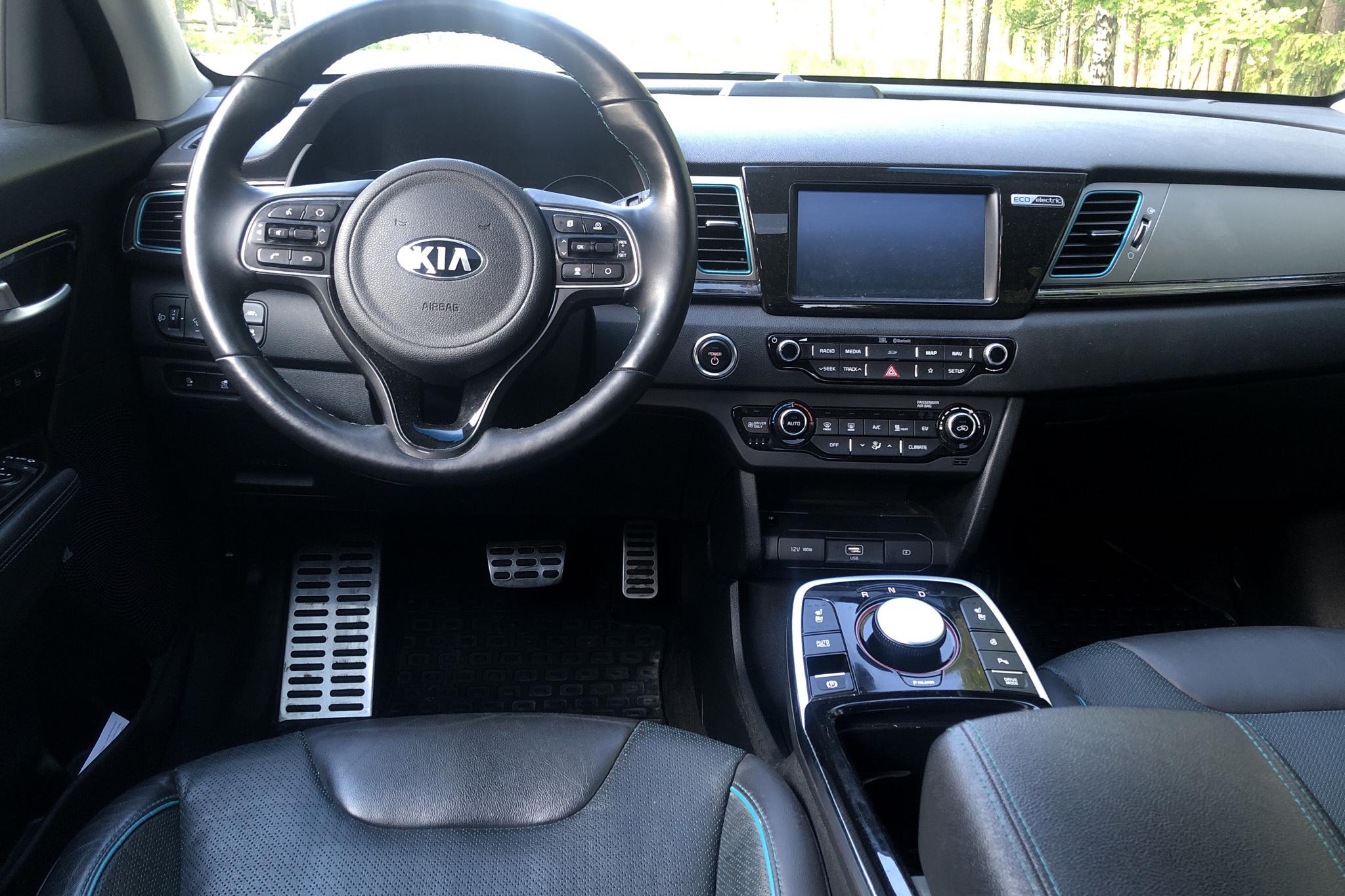 KIA Niro EV 64 kWh (204hk) - 8 219 mil - Automat - vit - 2019