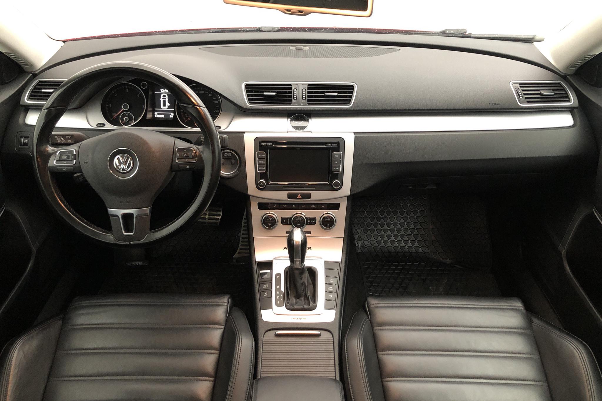 VW Passat Alltrack 2.0 TDI BlueMotion Technology 4Motion (177hk) - 13 700 mil - Automat - röd - 2015