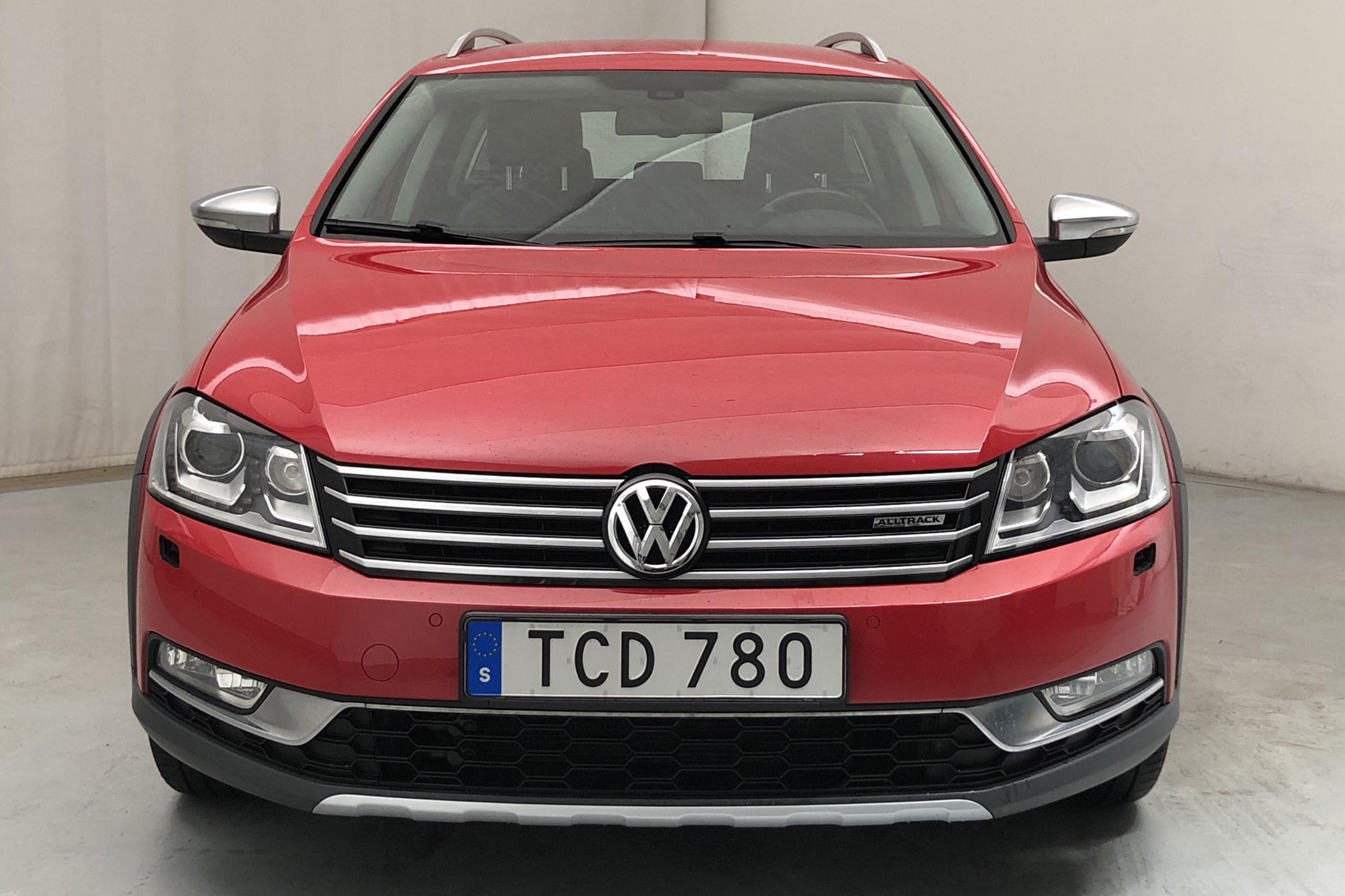 VW Passat Alltrack 2.0 TDI BlueMotion Technology 4Motion (177hk) - 137 000 km - Automatic - red - 2015