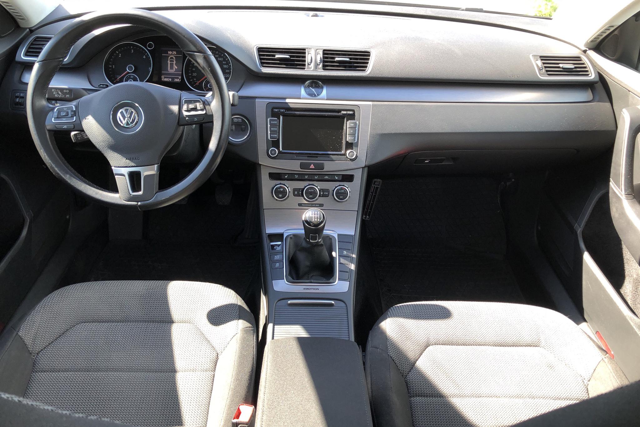 VW Passat 2.0 TDI BlueMotion Technology Variant 4Motion (140hk) - 158 820 km - Manual - black - 2014