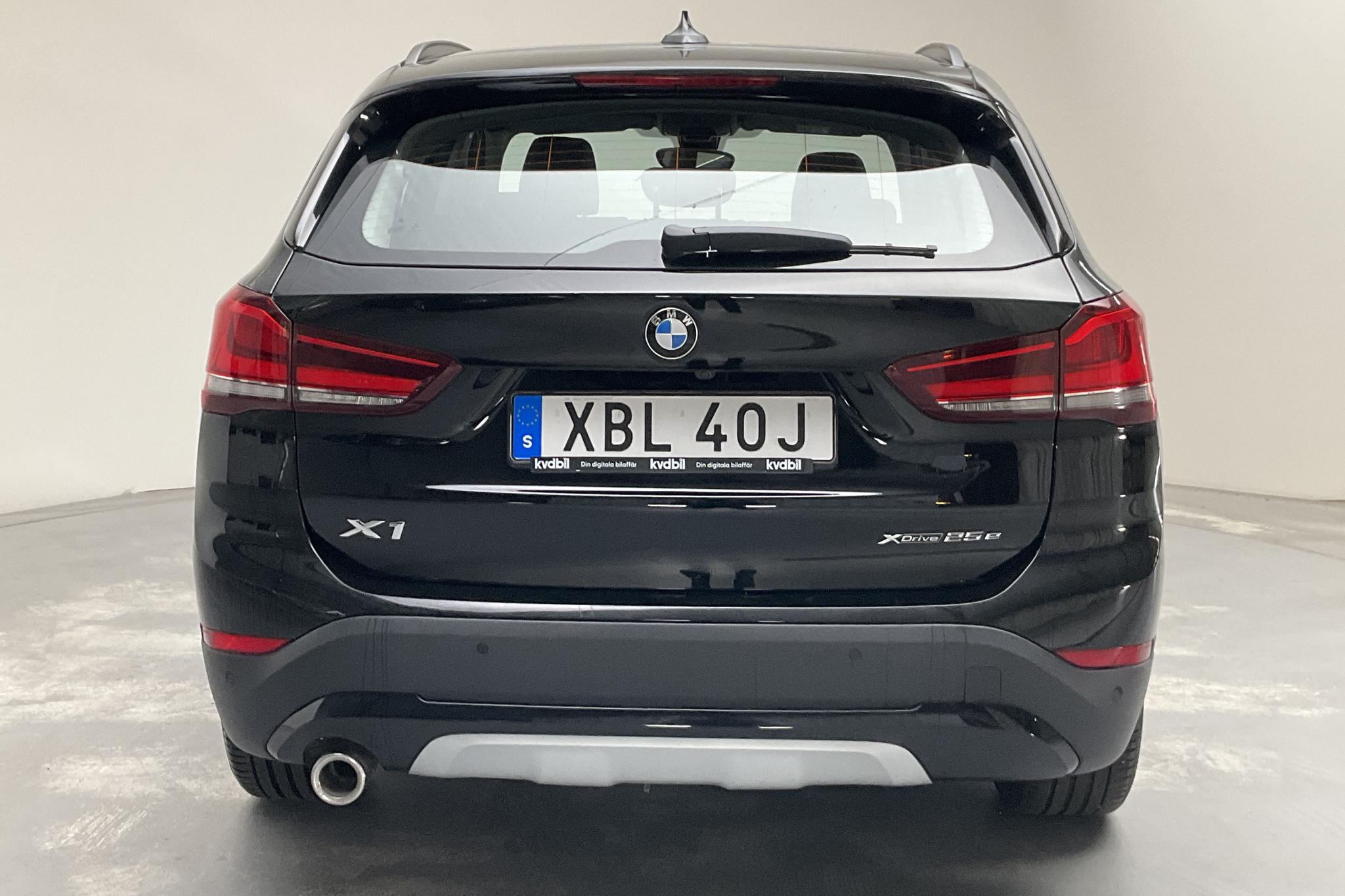 BMW X1 xDrive25e 9,7 kWh LCI, F48 (220hk) - 2 177 mil - Automat - svart - 2021