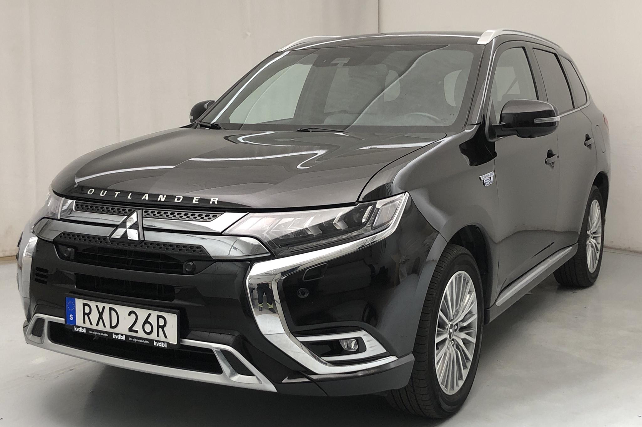 Mitsubishi Outlander 2.4 Plug-in Hybrid 4WD (136hk) - 48 000 km - Automatic - black - 2019