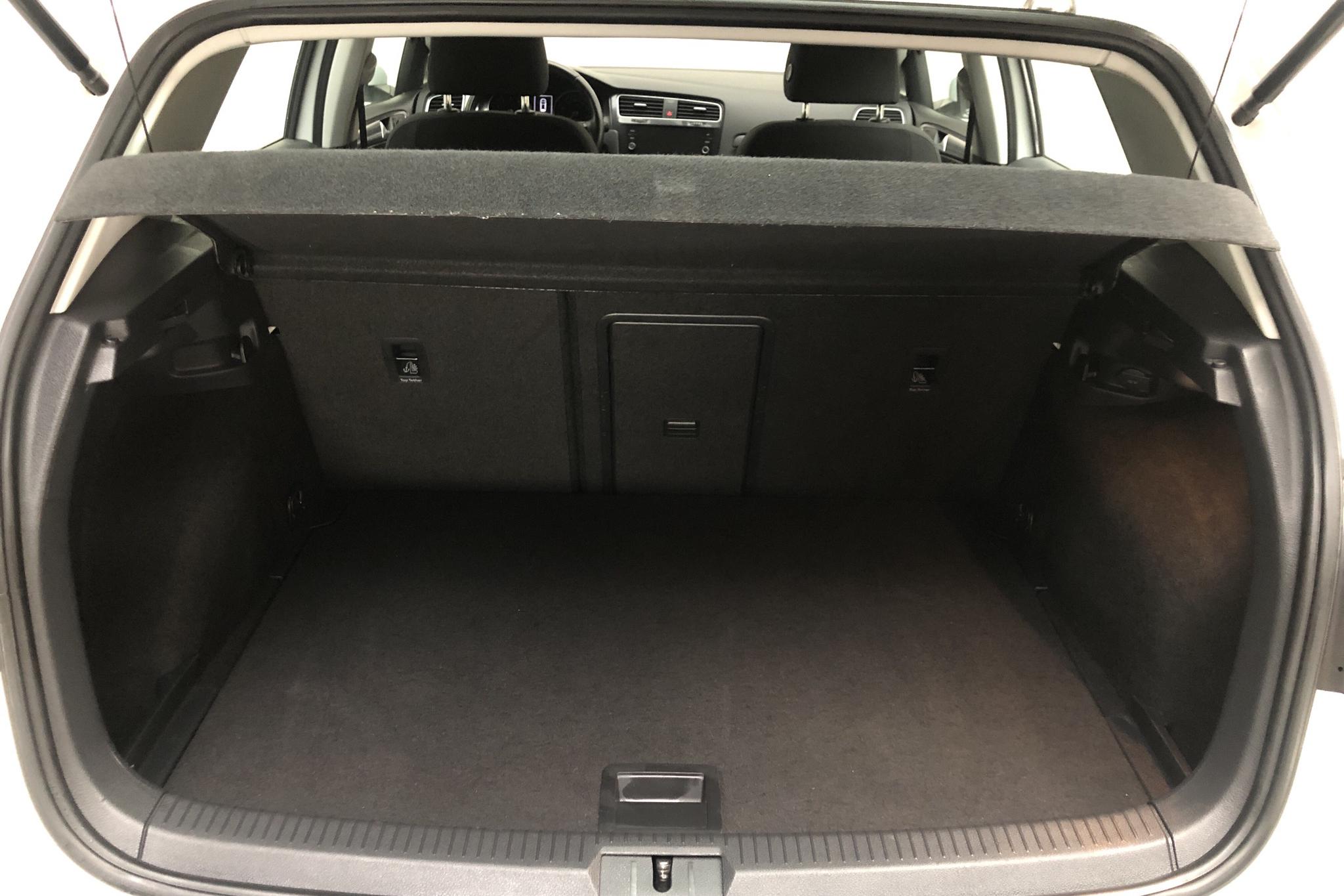 VW Golf VII 1.0 TSI Sportscombi (115hk) - 45 060 km - Manual - white - 2019