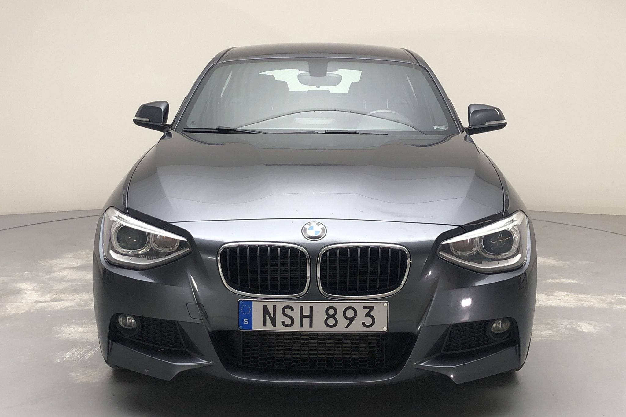 BMW 116i 5dr, F20 (136hk) - 17 724 mil - Manuell - grå - 2015