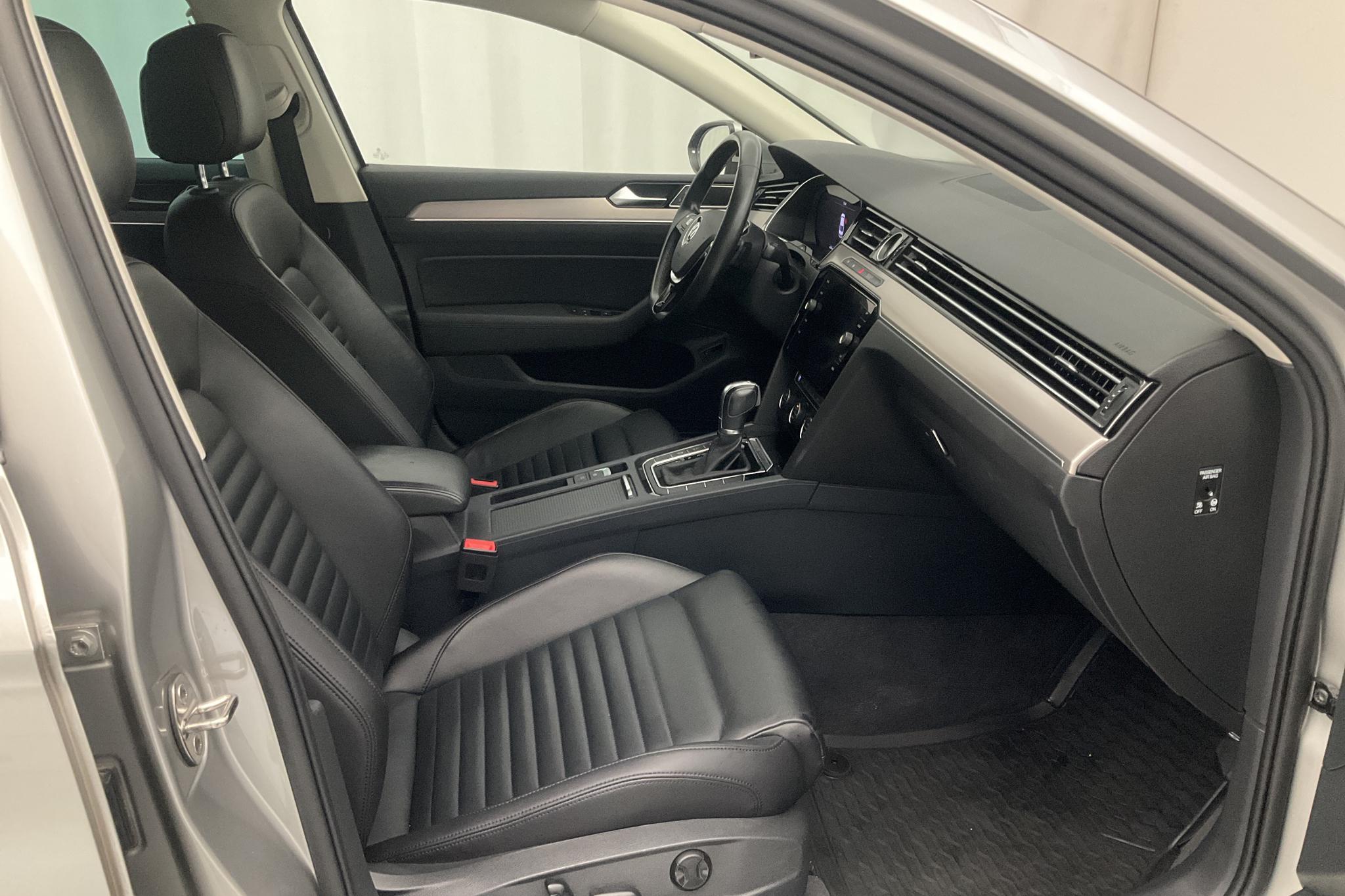 VW Passat 2.0 TDI BiTurbo 4MOTION (240hk) - 96 970 km - Automatic - silver - 2015