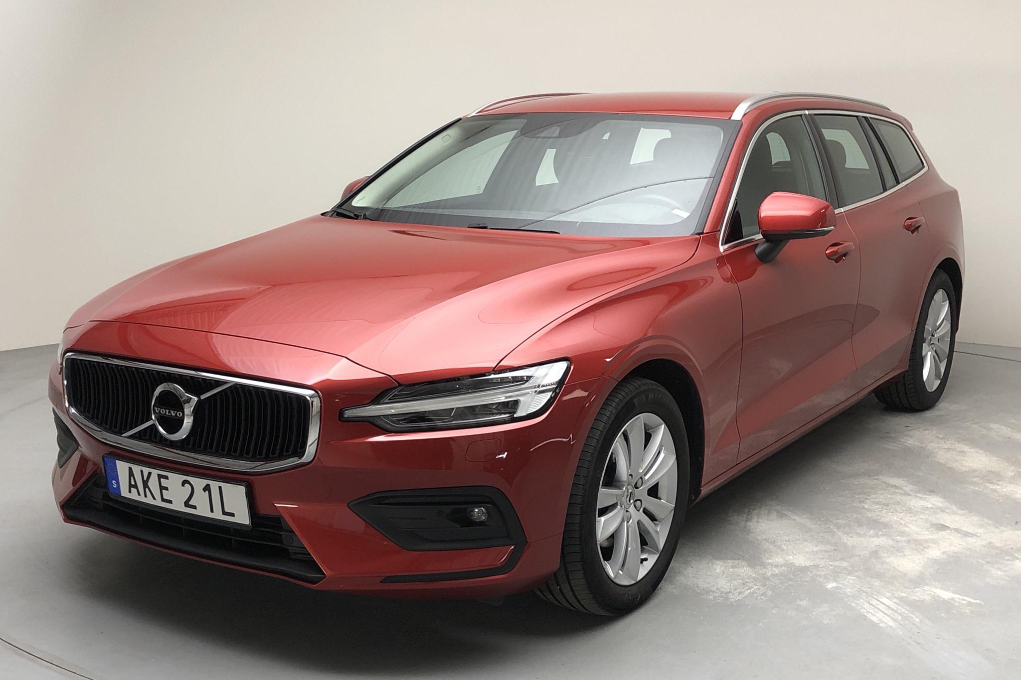 Volvo V60 D4 (190hk) - 5 315 mil - Automat - röd - 2019