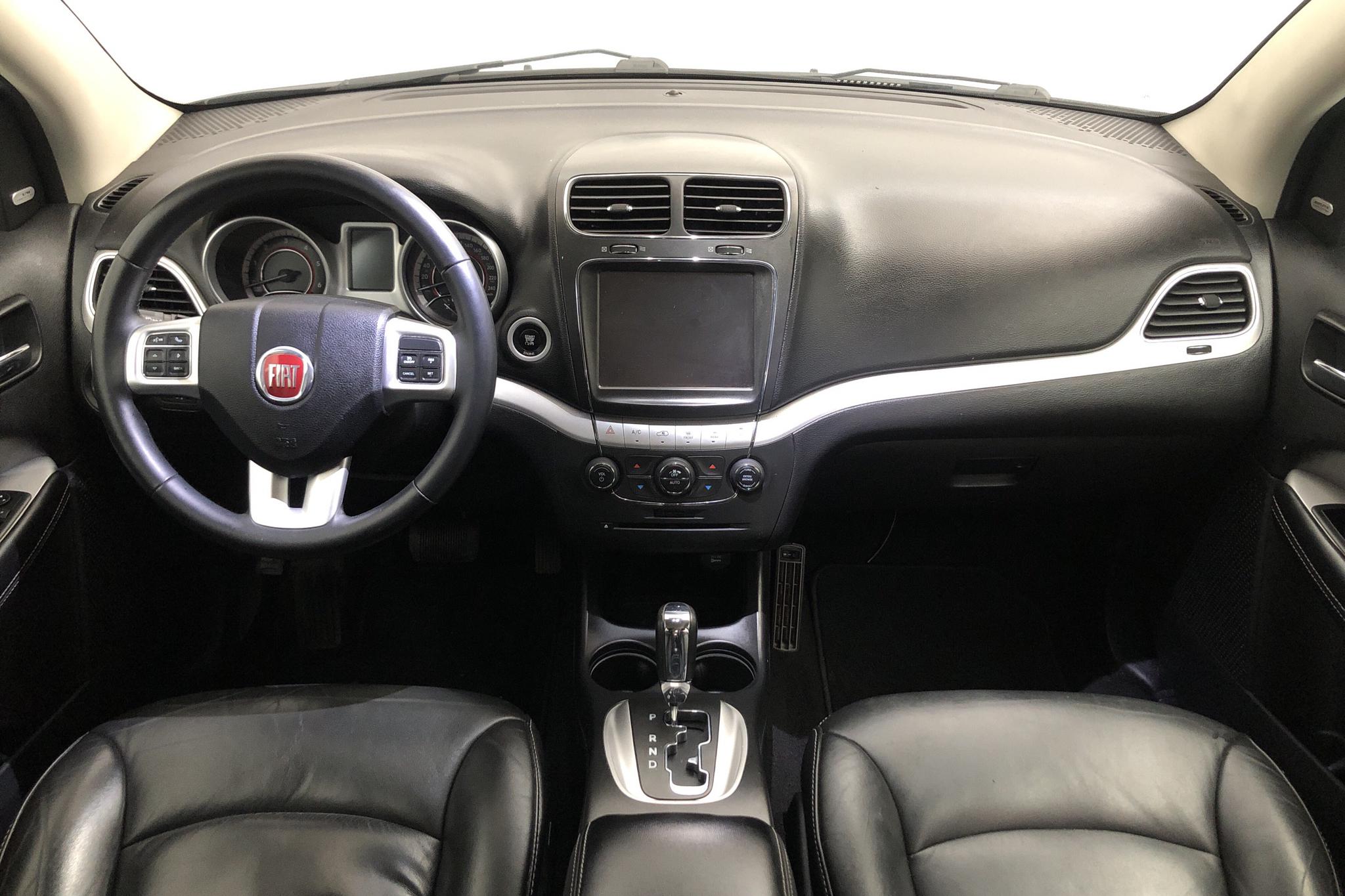 Fiat Freemont 2.0 Multijet AWD (170hk) - 8 371 mil - Automat - grå - 2015