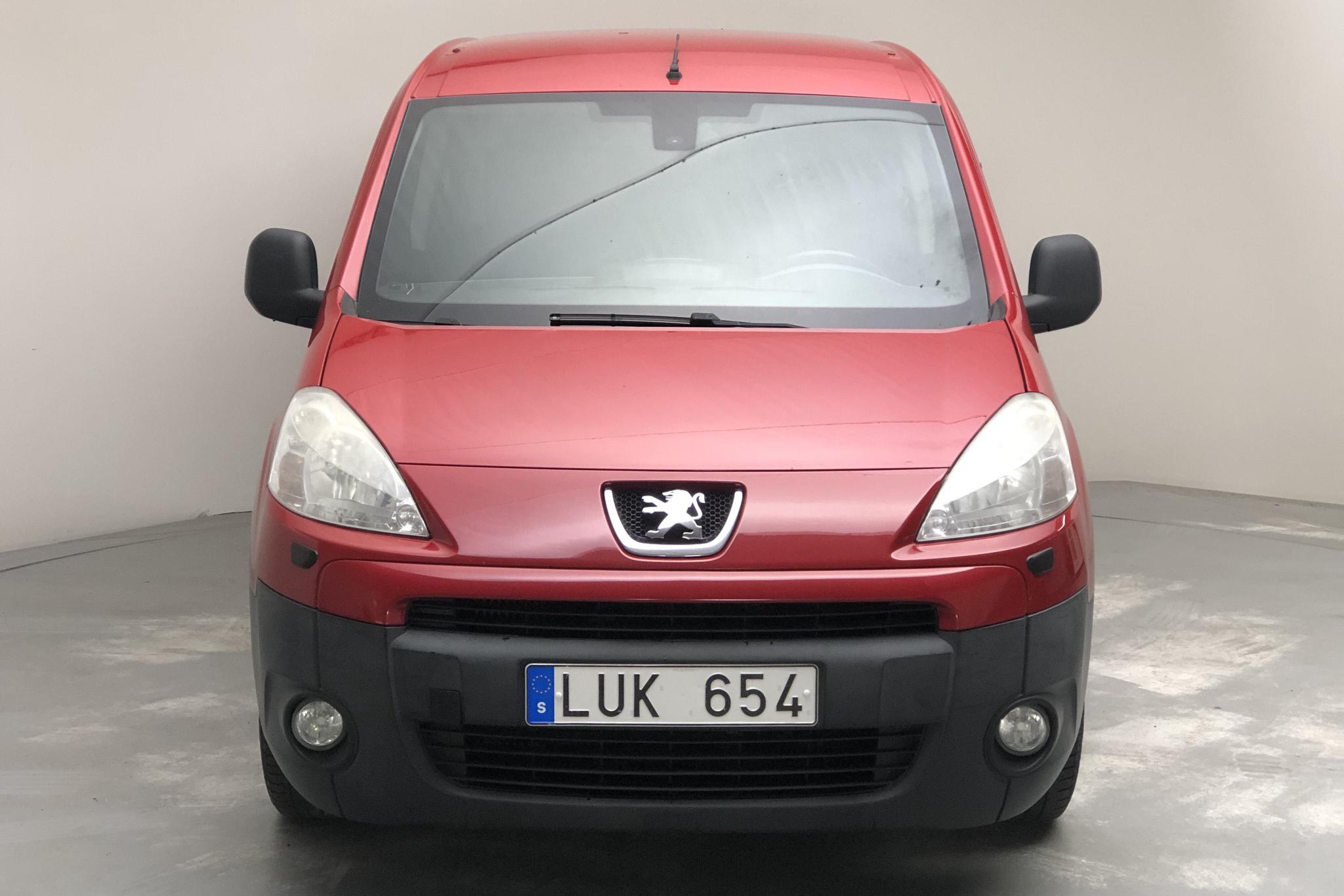 Peugeot Partner 1.6 HDI Skåp (90hk) - 17 591 mil - Manuell - röd - 2011