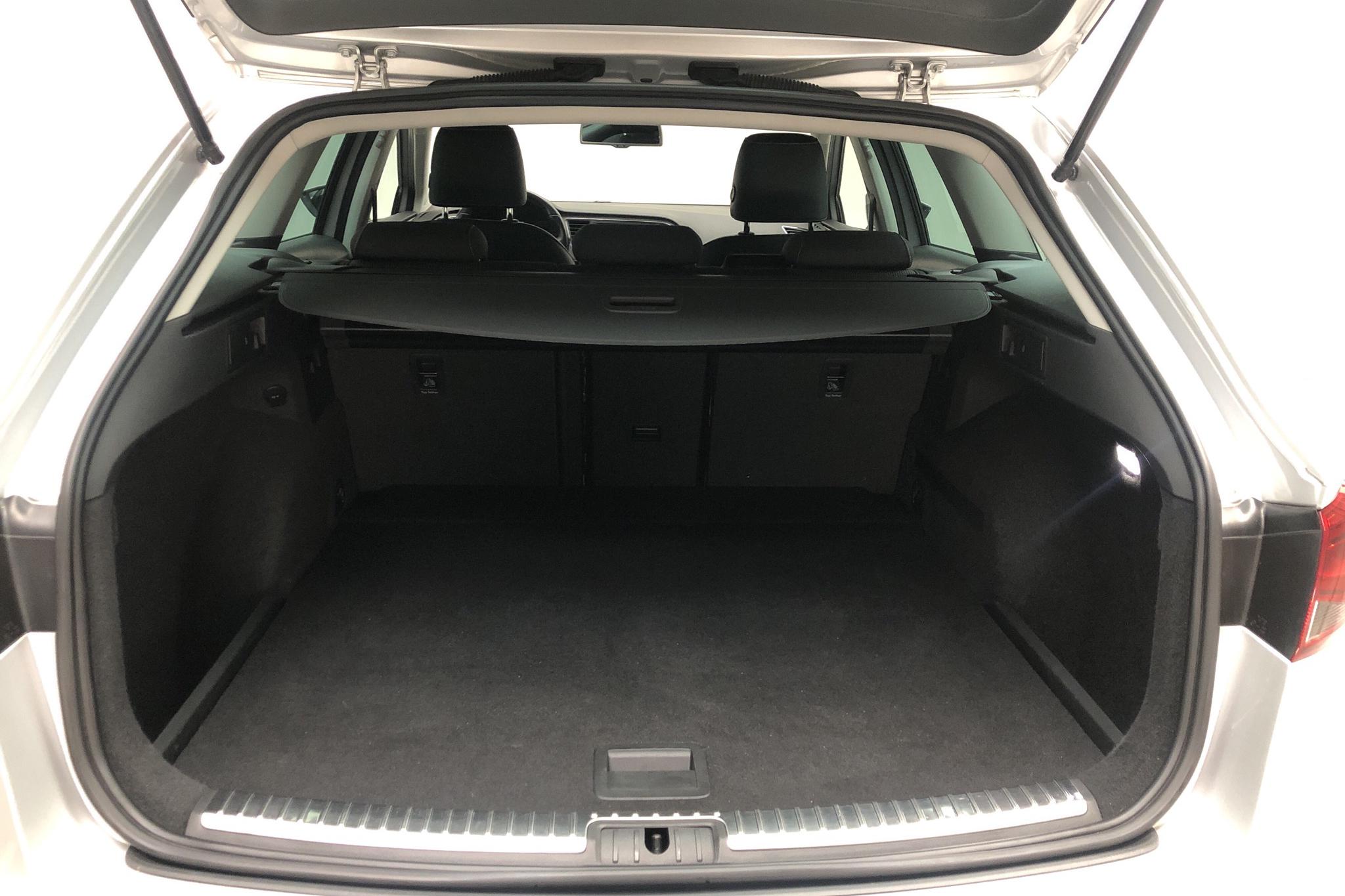Seat Leon 1.6 TDI ST X-Perience 4Drive (110hk) - 130 930 km - Manual - silver - 2015