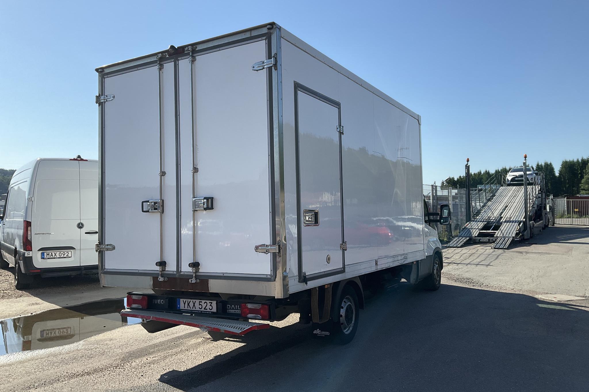 Iveco Daily 35 3.0 Volymskåp (180hk) - 131 240 km - Automatic - white - 2018