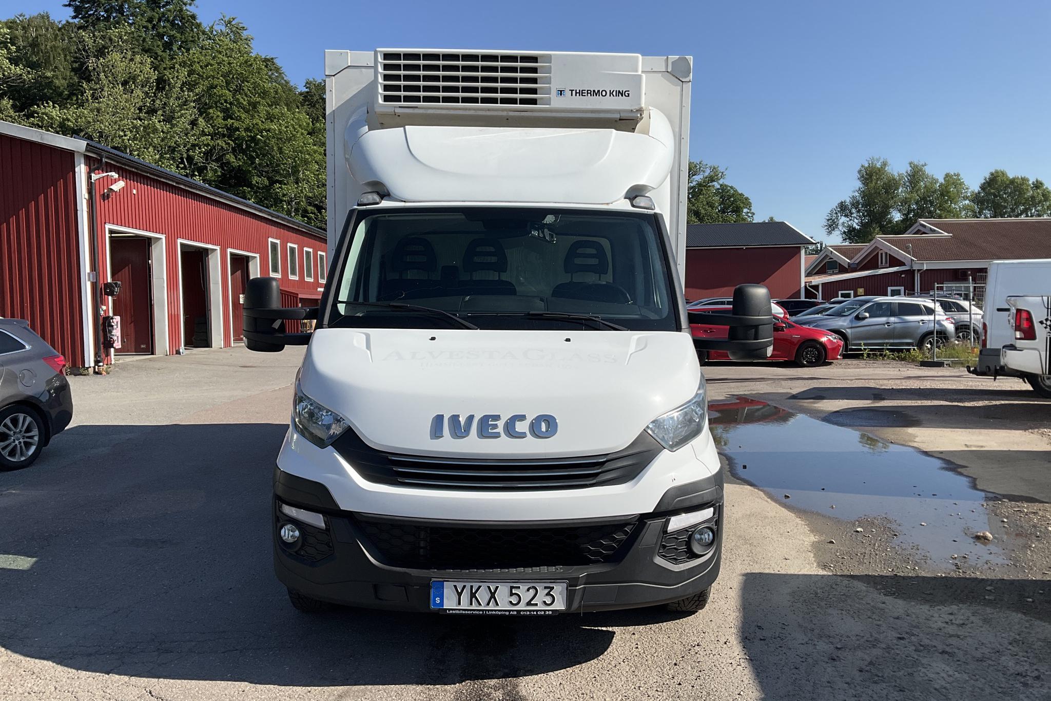 Iveco Daily 35 3.0 Volymskåp (180hk) - 13 124 mil - Automat - vit - 2018