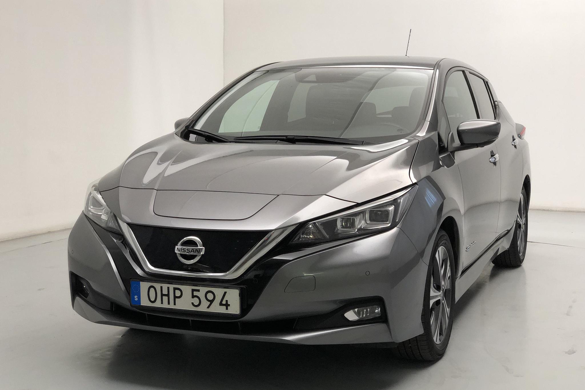 Nissan LEAF 5dr 40 kWh (150hk) - 3 597 mil - Automat - grå - 2019
