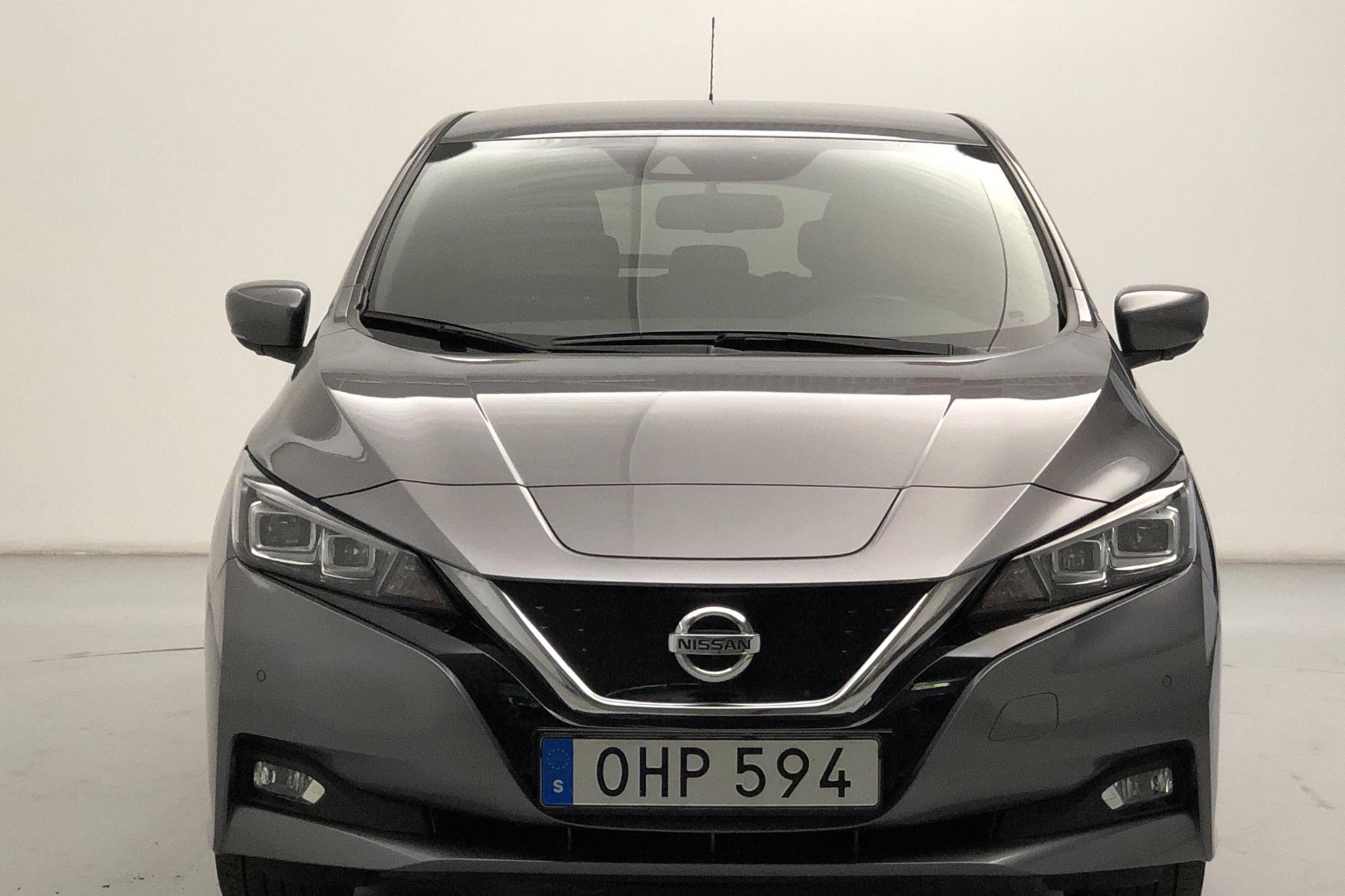 Nissan LEAF 5dr 40 kWh (150hk) - 3 597 mil - Automat - grå - 2019