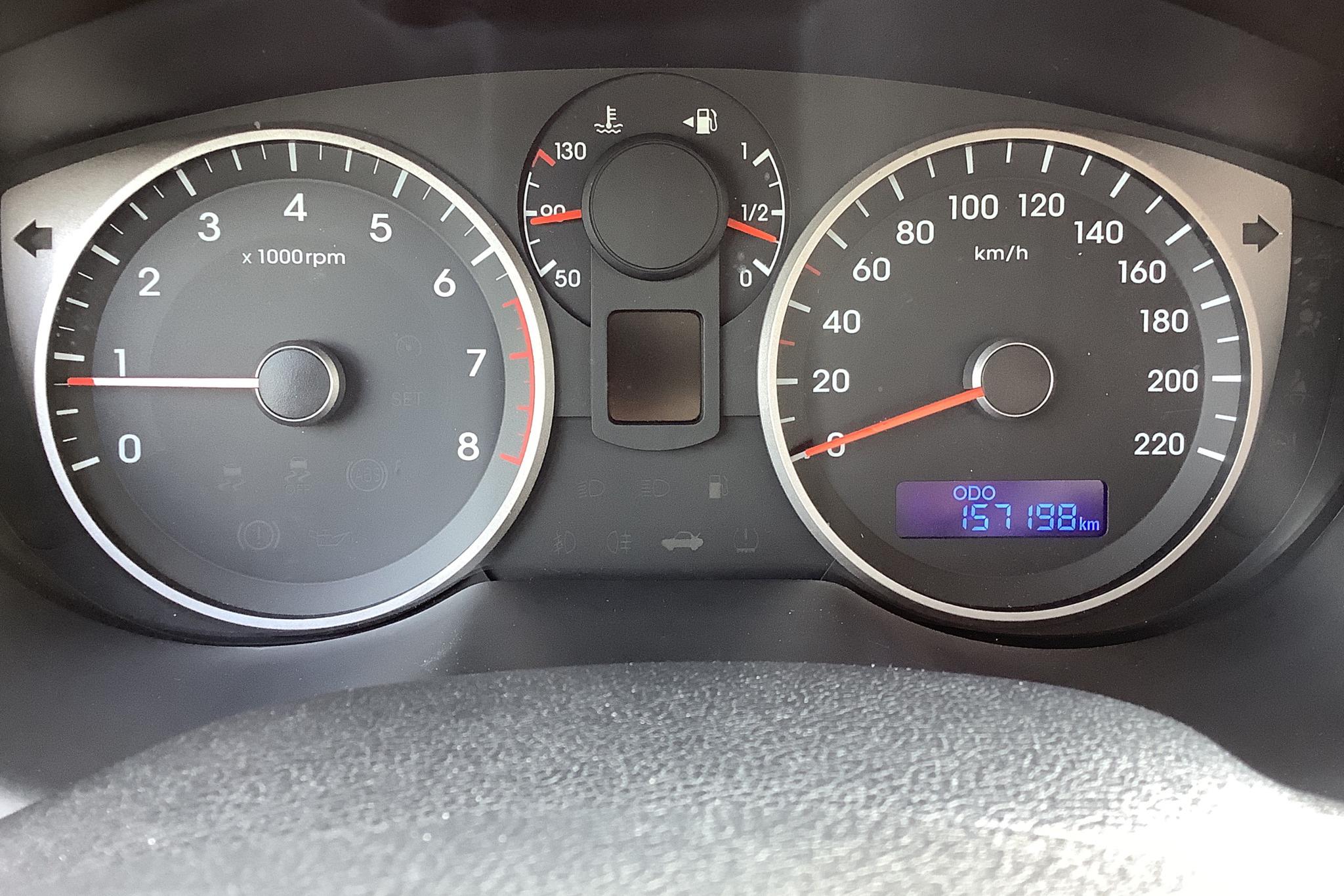 Hyundai i20 1.2 (85hk) - 15 720 mil - Manuell - svart - 2015