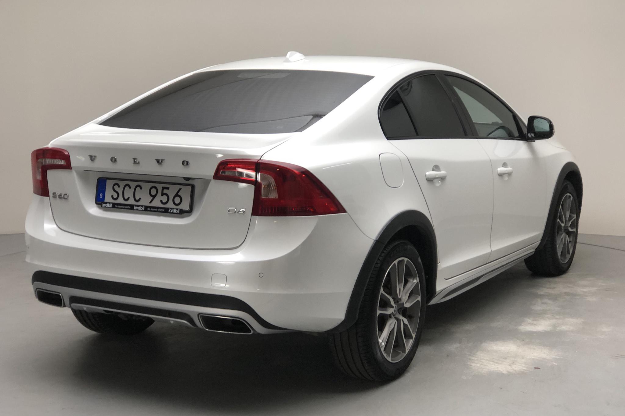 Volvo S60 D4 Cross Country (190hk) - 105 140 km - Automatic - white - 2017