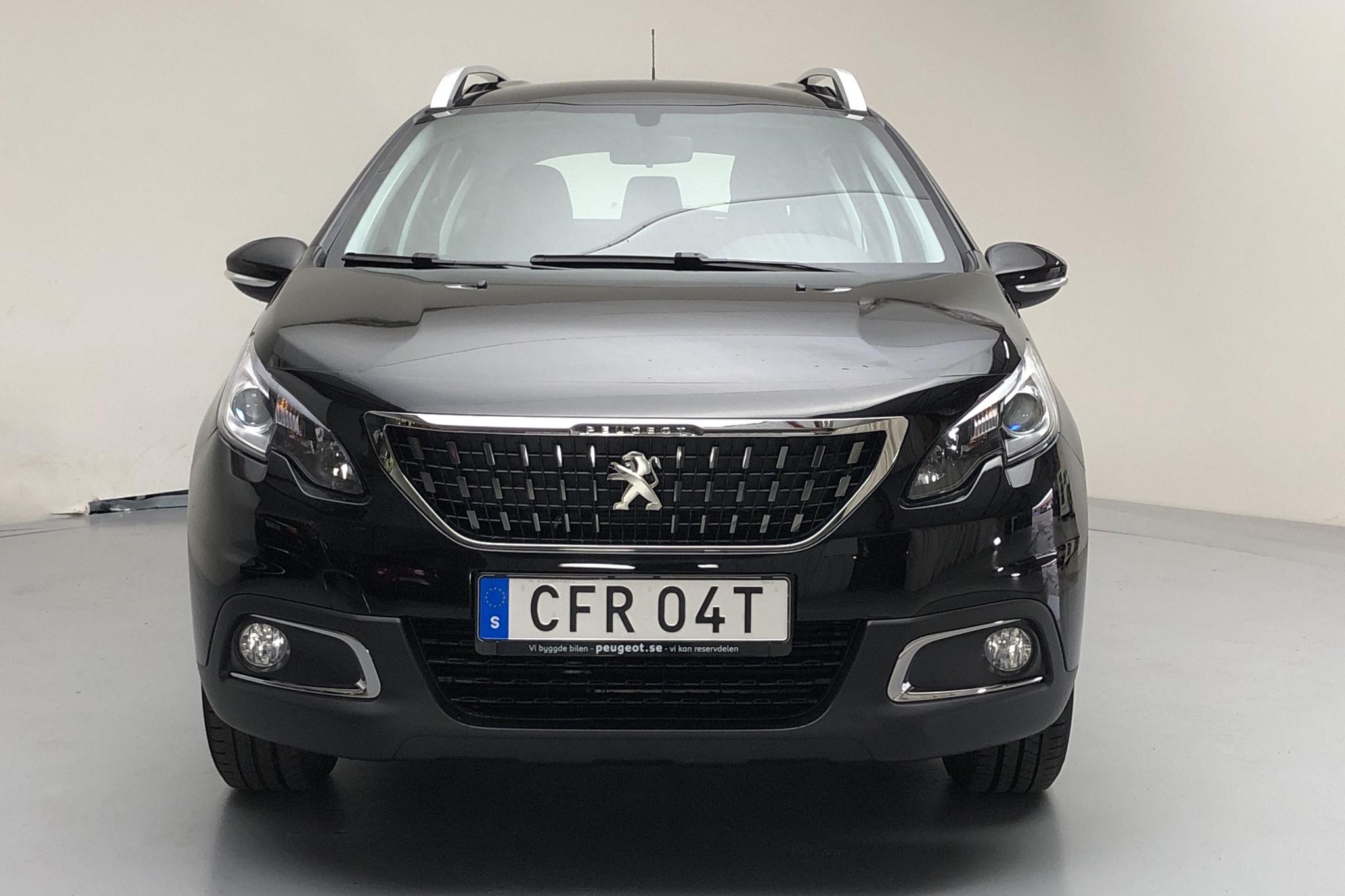 Peugeot 2008 PureTech (82hk) - 3 298 mil - Manuell - svart - 2019