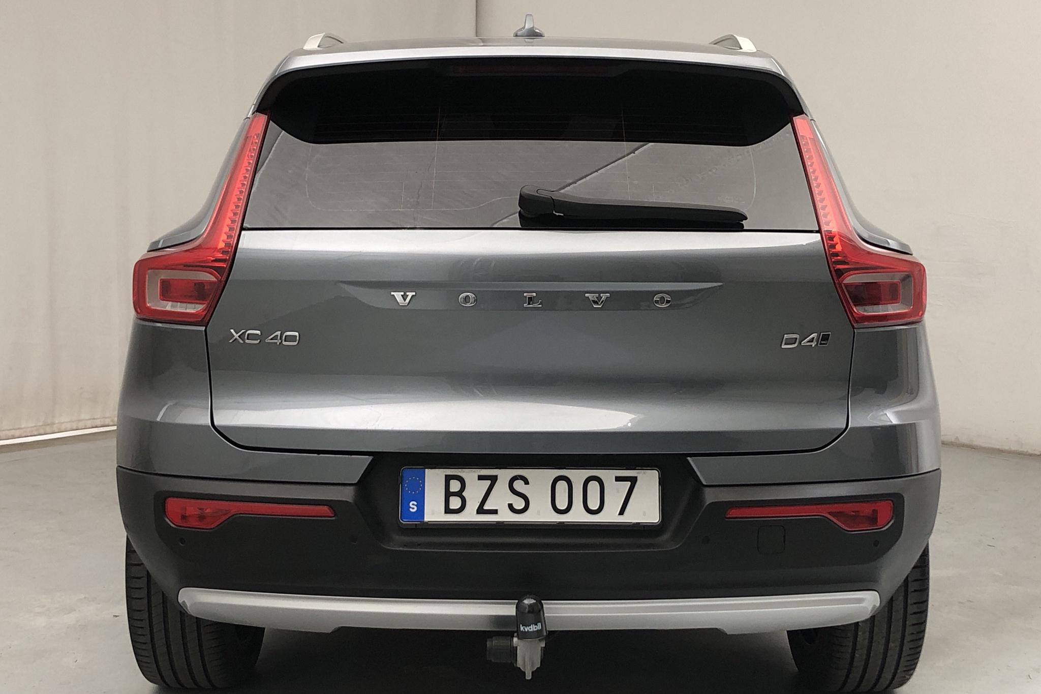Volvo XC40 D4 AWD (190hk) - 7 306 mil - Automat - grå - 2018