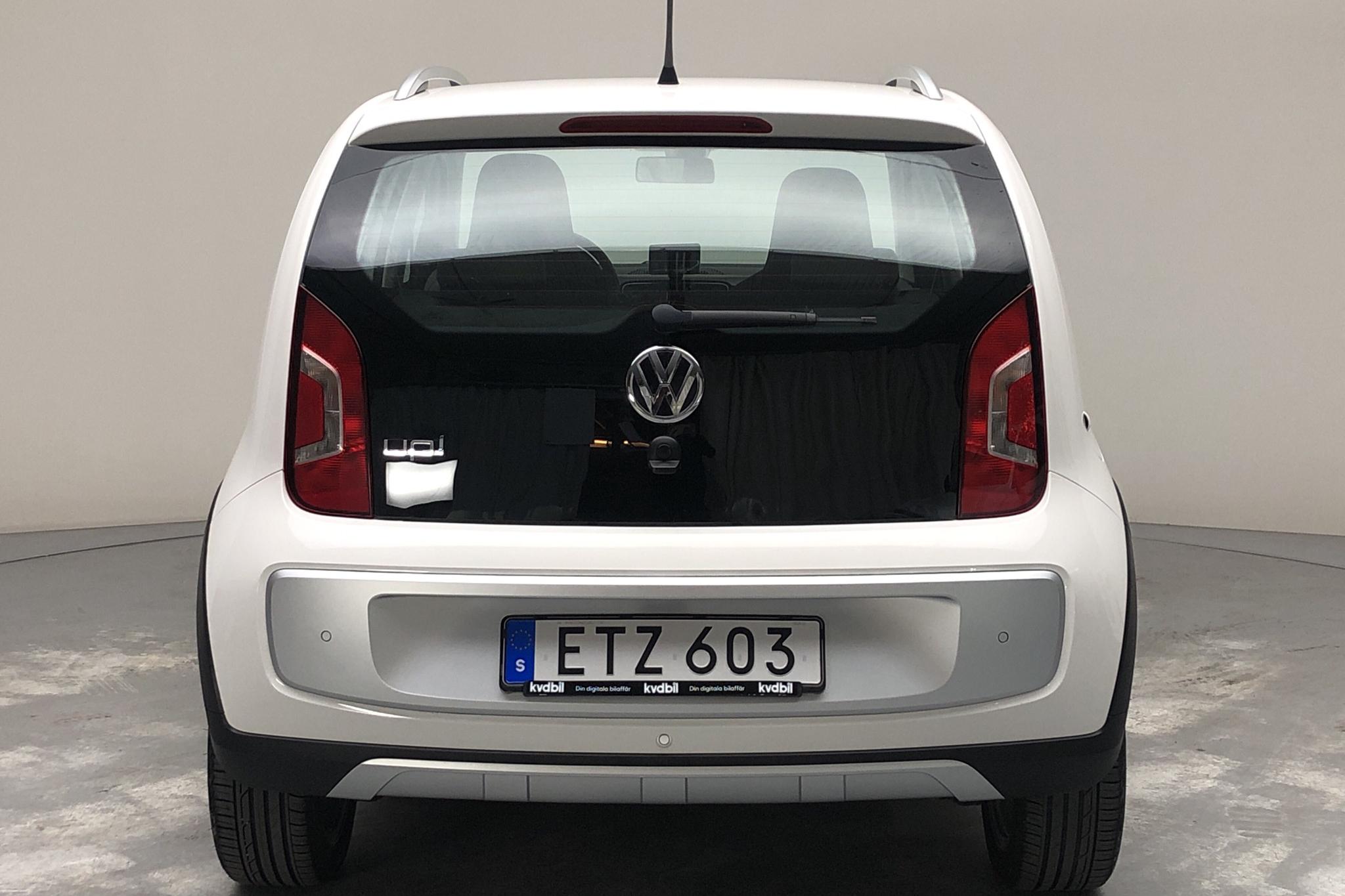 VW up! 1.0 TFSI Cross (75hk) - 39 860 km - Manual - white - 2016