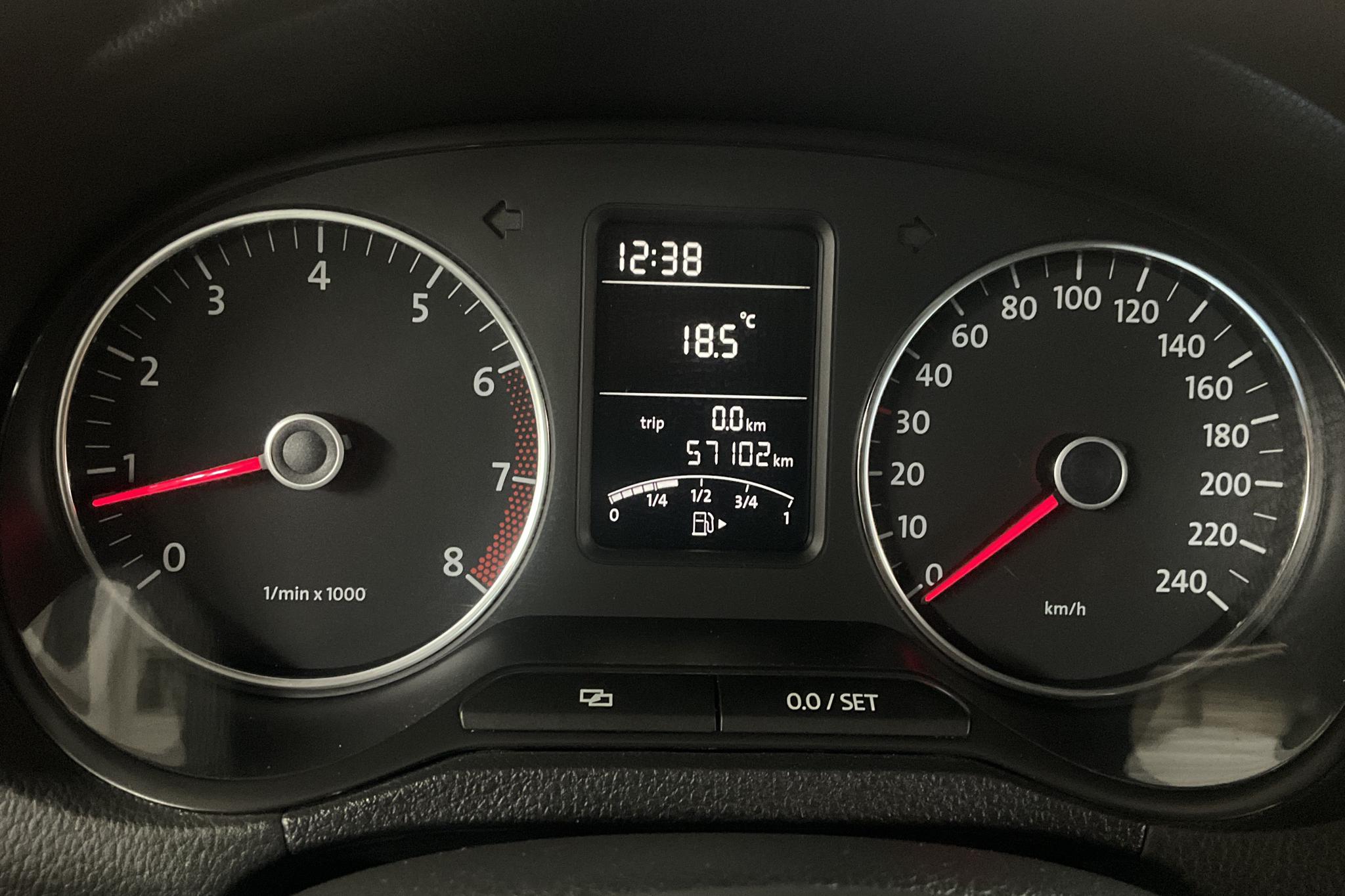 VW Polo 1.2 TSI 5dr (90hk) - 5 710 mil - Manuell - vit - 2012
