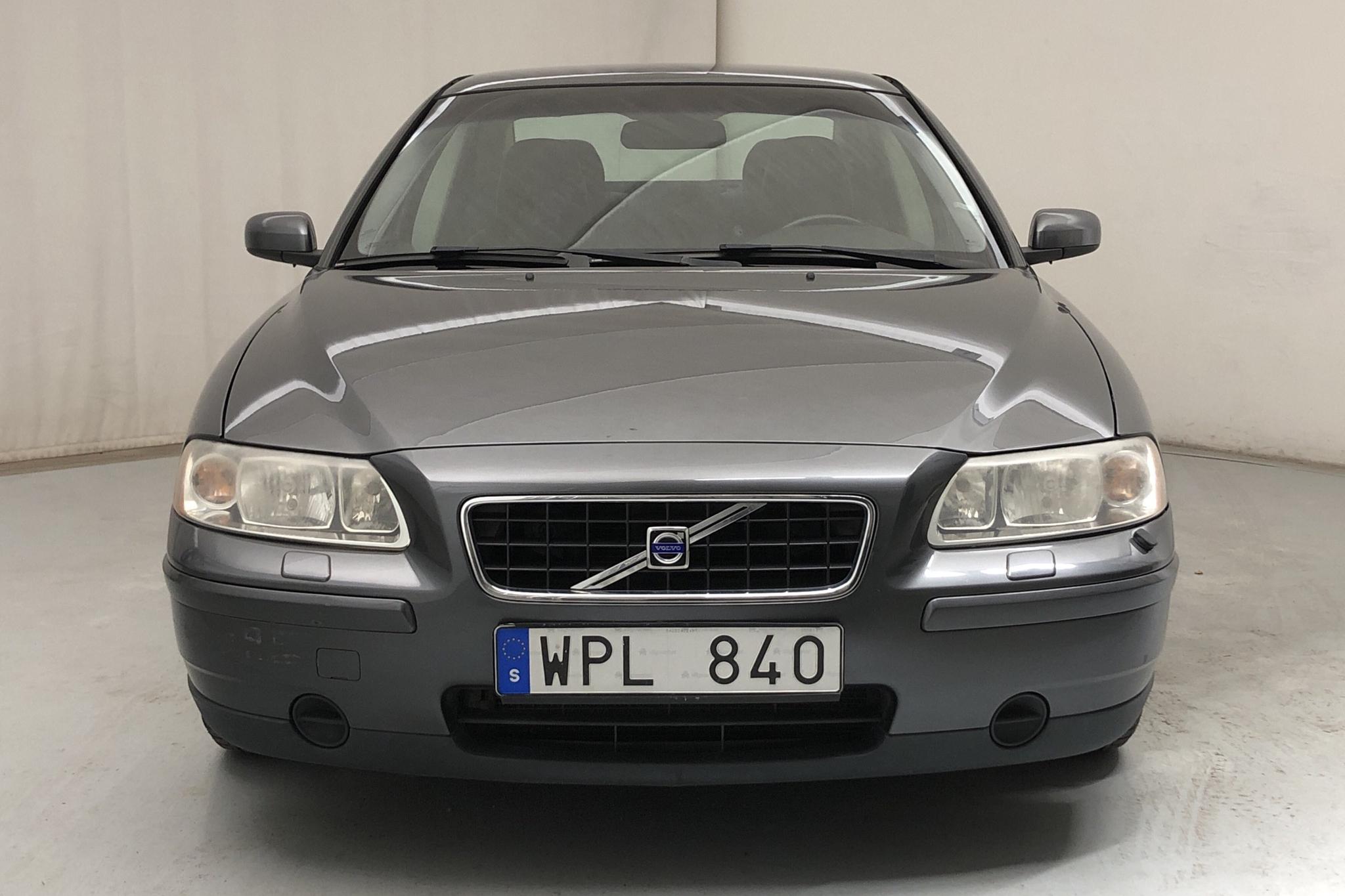Volvo S60 2.4 (140hk) - 183 600 km - Manual - gray - 2005