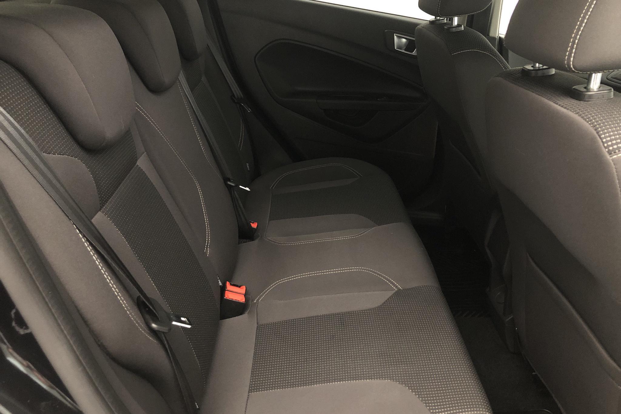 Ford Fiesta 1.0T EcoBoost 5dr (100hk) - 8 218 mil - Automat - svart - 2016