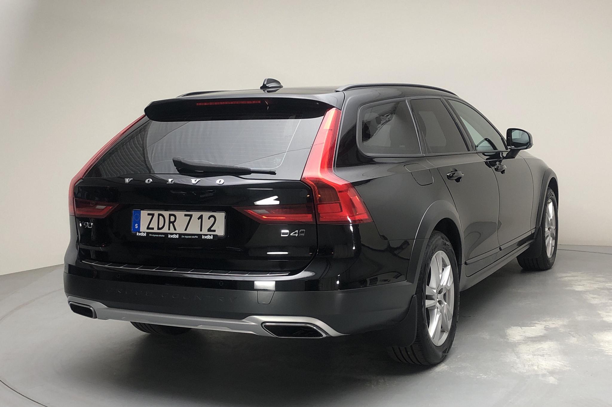 Volvo V90 D4 Cross Country AWD (190hk) - 149 640 km - Automatic - black - 2018