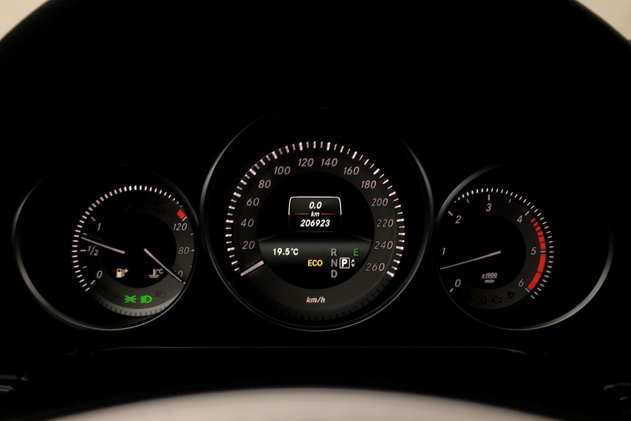 Mercedes E 350 BlueTEC Kombi S212 (252hk) - 20 692 mil - Automat - vit - 2014