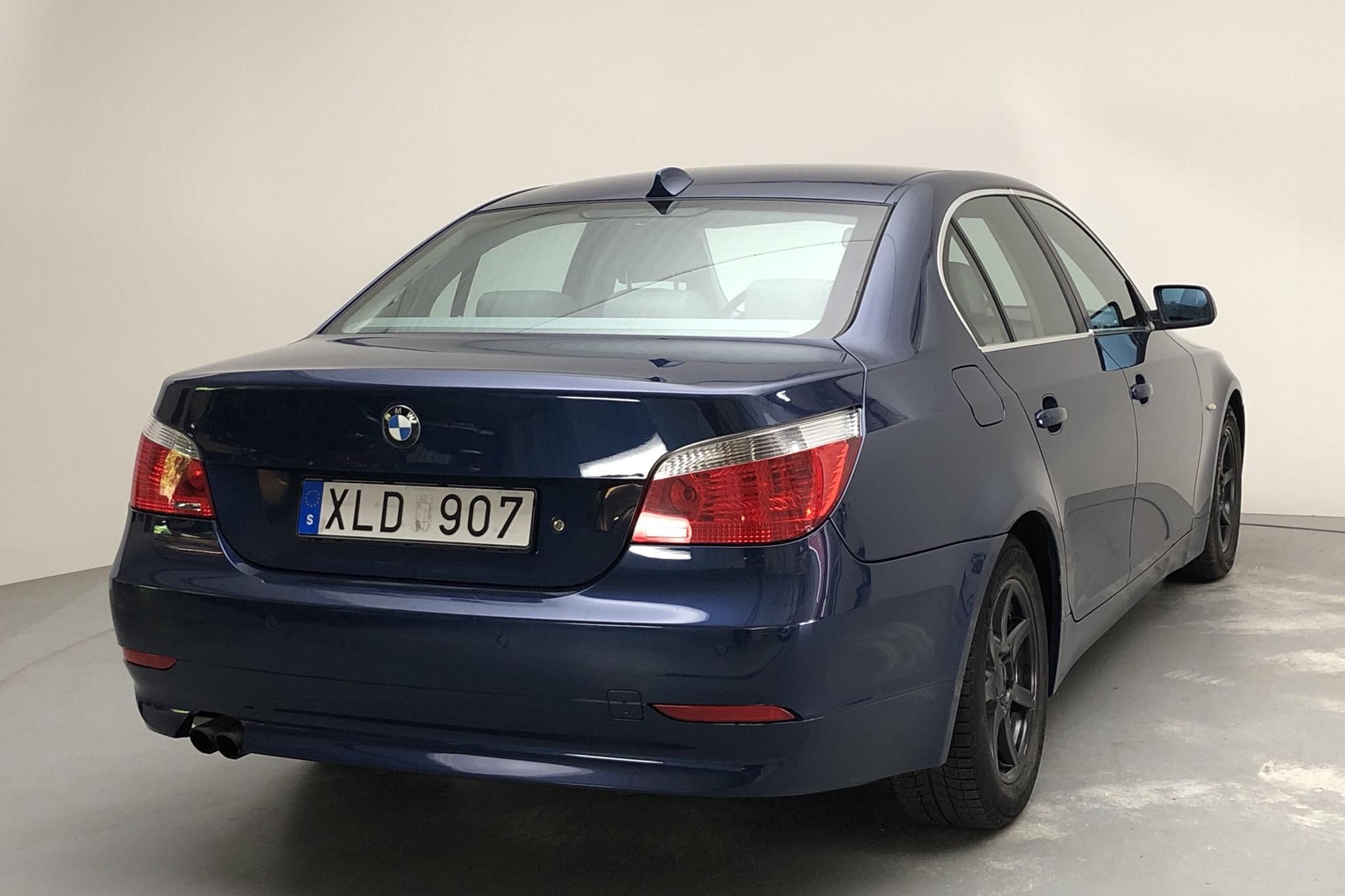 BMW 525i Sedan, E60 (218hk) - 27 484 mil - Automat - Dark Blue - 2006