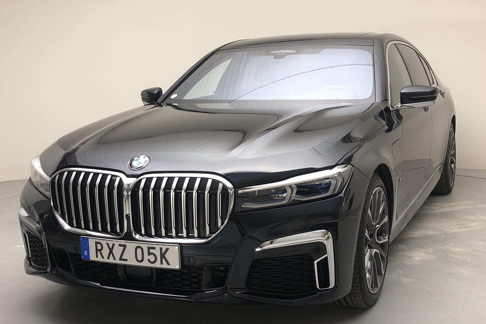 BMW 745Le iPerformance xDrive Sedan LCI 12,0 kWh, G12 (394hk) - 2 477 mil - Automat - svart - 2021