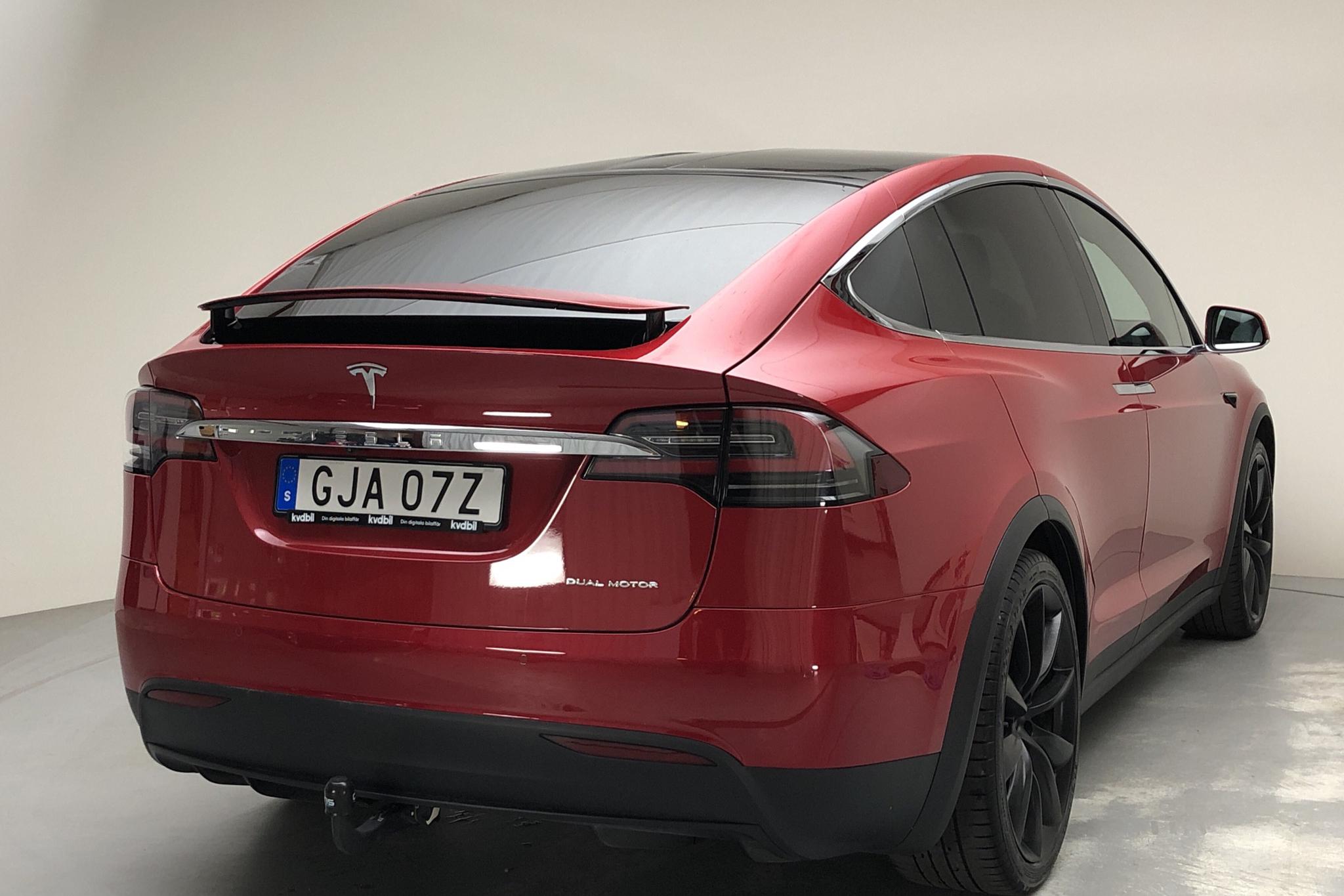 Tesla MODEL X Long Range - 4 627 mil - Automat - röd - 2020